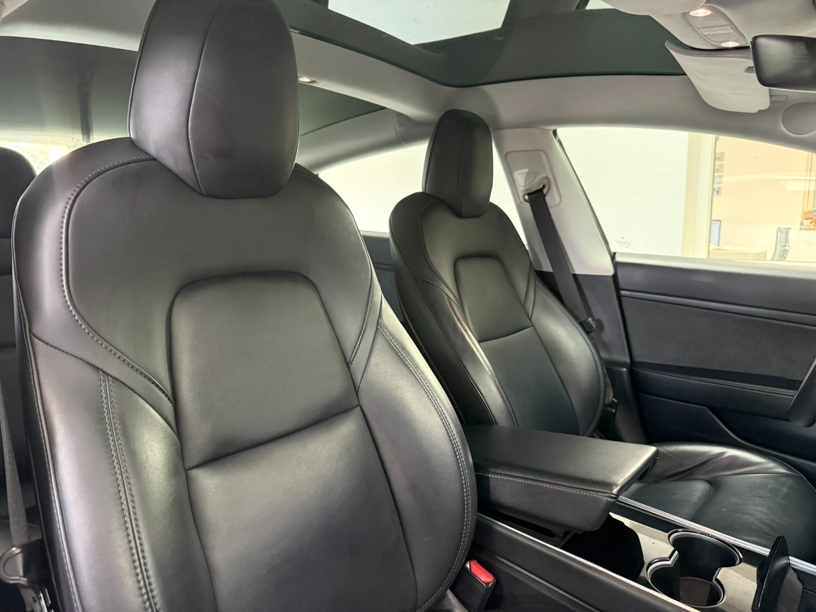 Tesla Model 3 Standard Range Plus, 283ps, 2020
