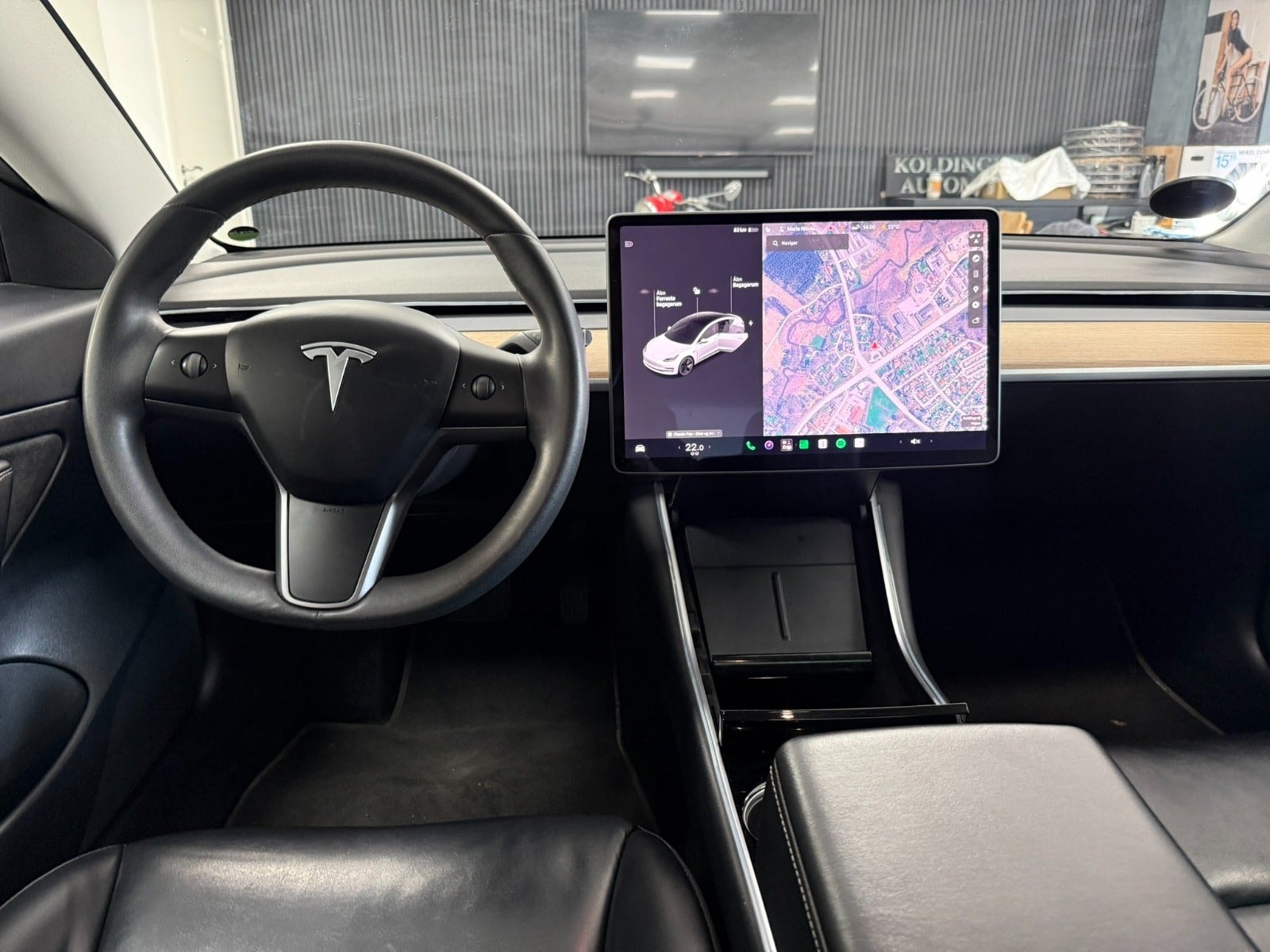 Tesla Model 3 Standard Range Plus, 283ps, 2020