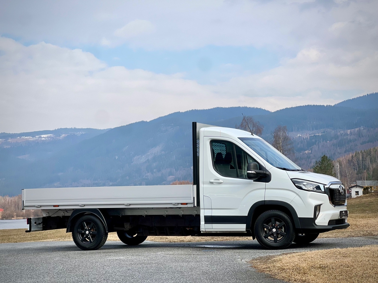 Maxus e-Deliver 9 Chassis Cab 65 kWh, 204ps, 2025