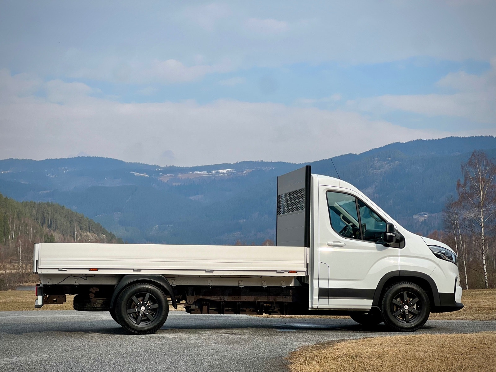 Maxus e-Deliver 9 Chassis Cab 65 kWh, 204ps, 2025