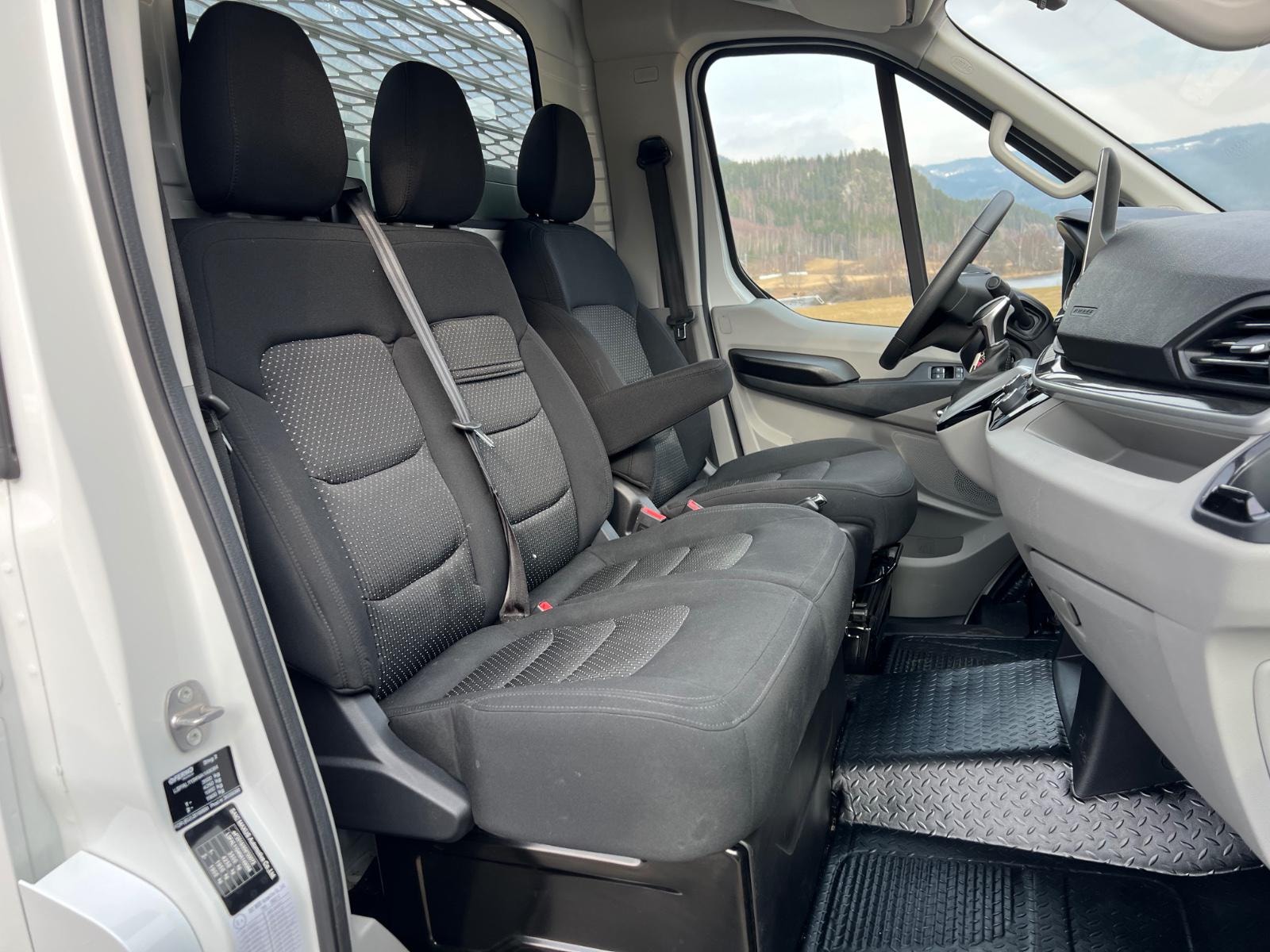 Maxus e-Deliver 9 Chassis Cab 65 kWh, 204ps, 2025