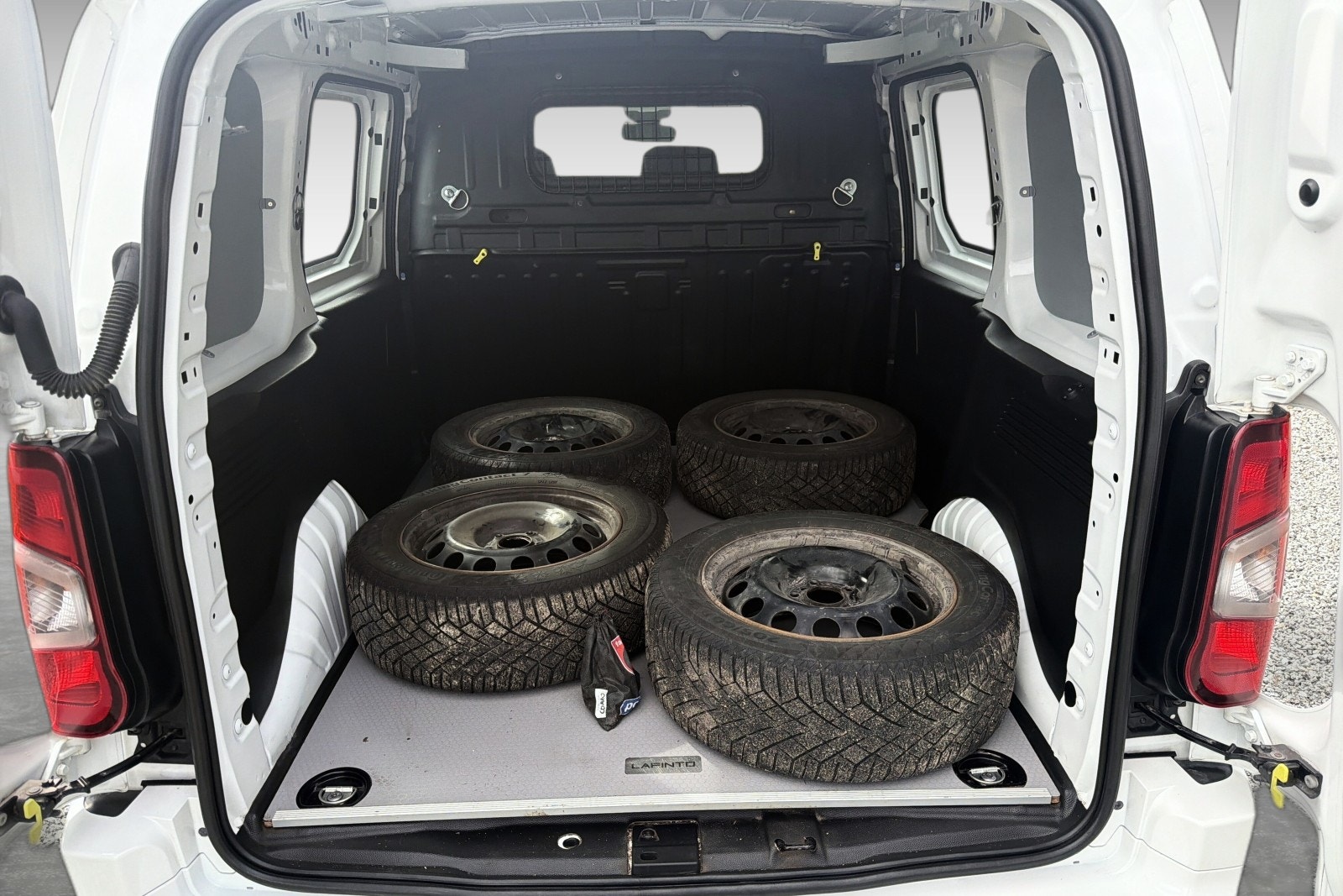 Opel Combo Cargo 1.5 BlueHDi 100 Manual, 6-trins, 102ps, 2021