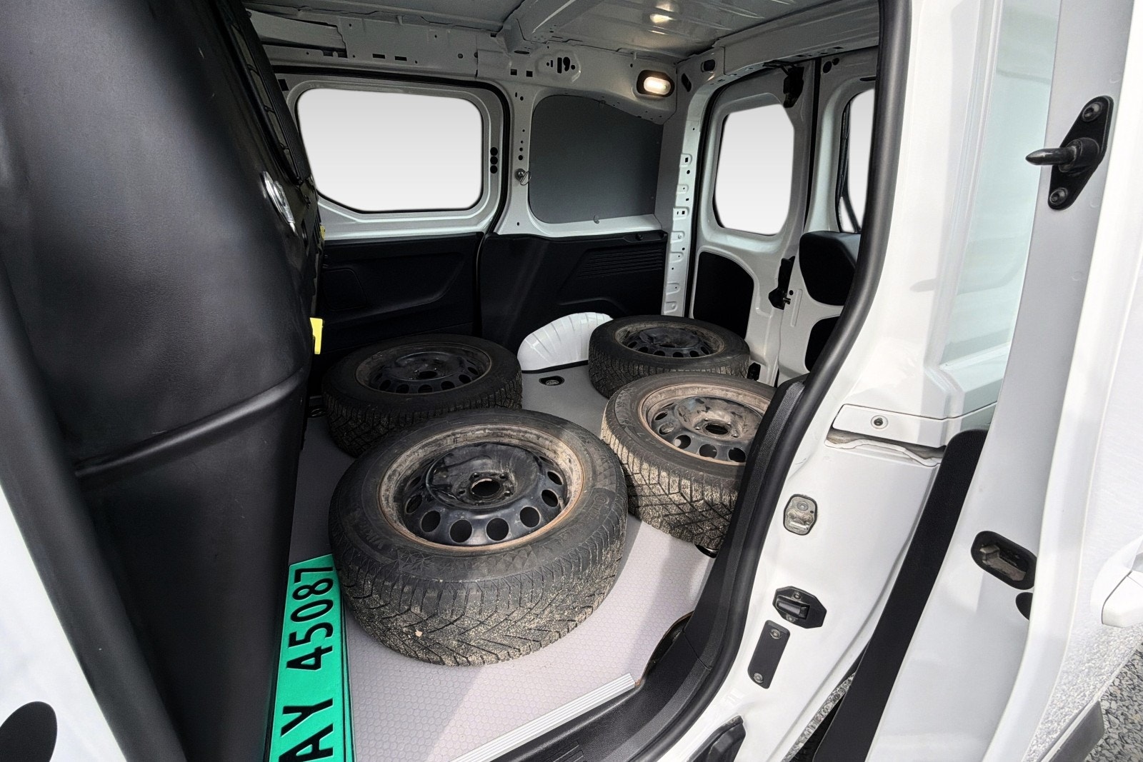 Opel Combo Cargo 1.5 BlueHDi 100 Manual, 6-trins, 102ps, 2021