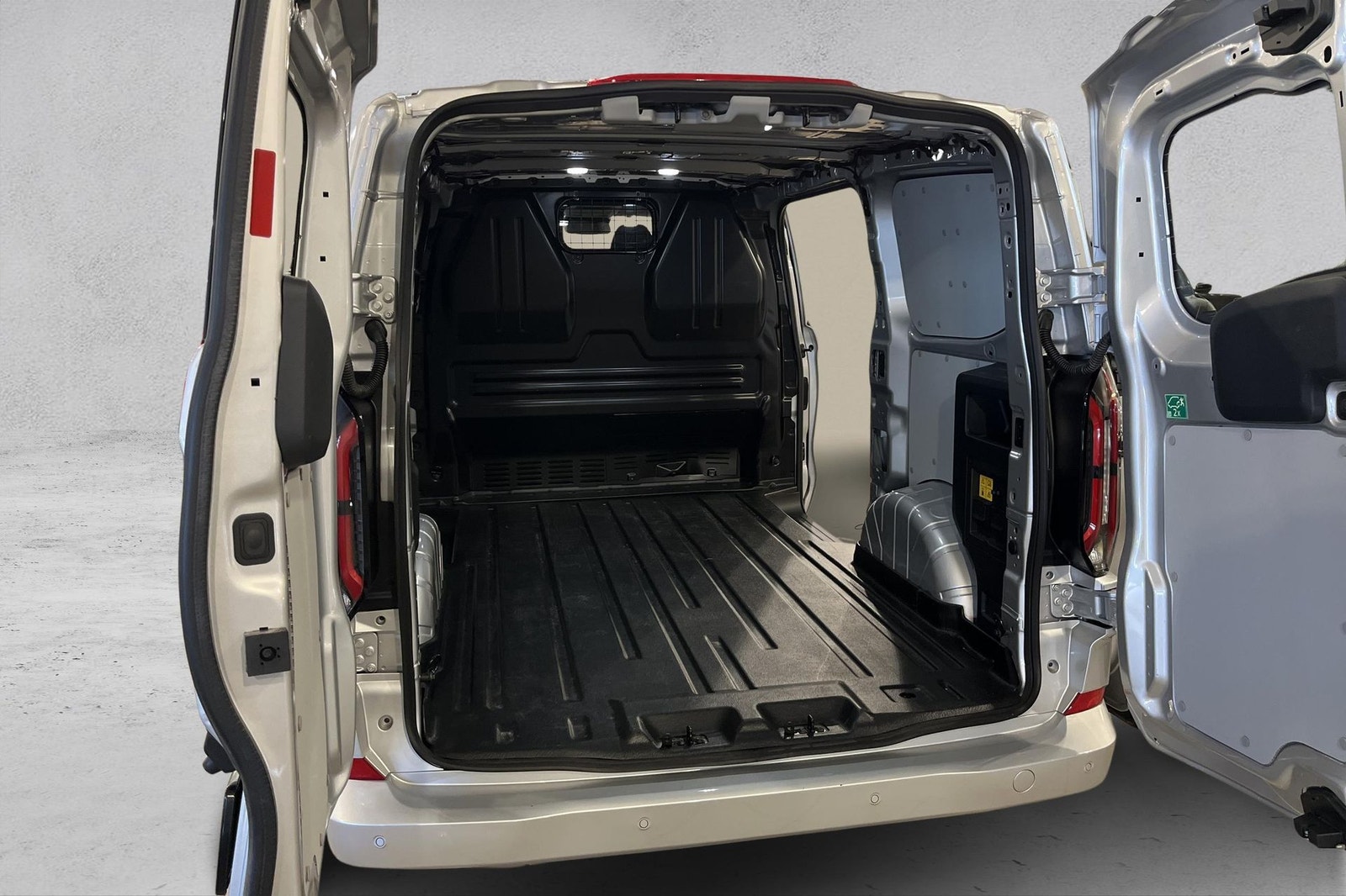 Ford E-Transit Custom 320 82.5 kWh, 218hp, 2024