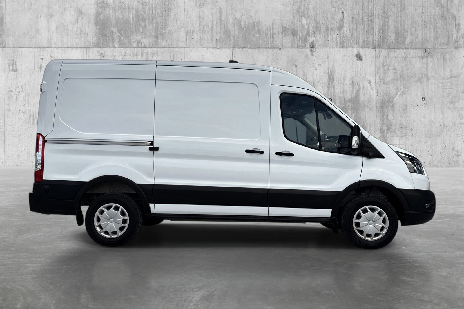 Ford E-Transit 390, 184ps, 2024