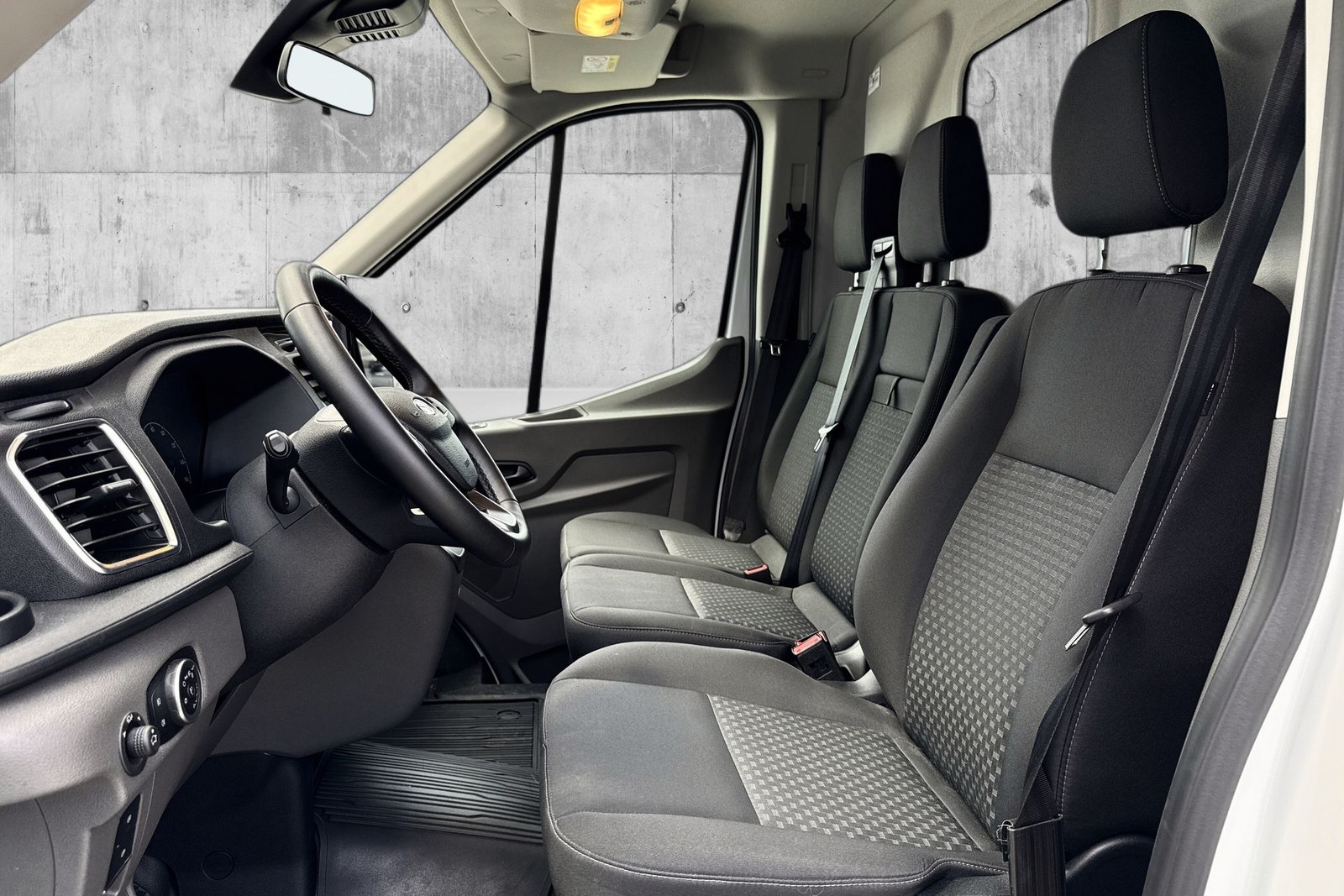 Ford E-Transit 390, 184ps, 2024