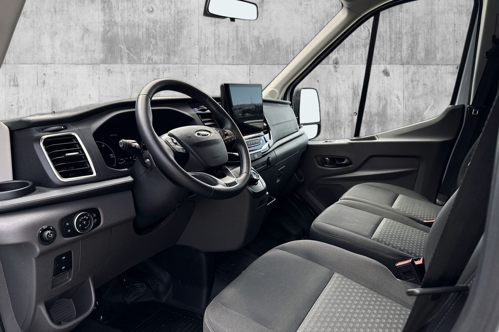 Ford E-Transit 390, 184ps, 2024