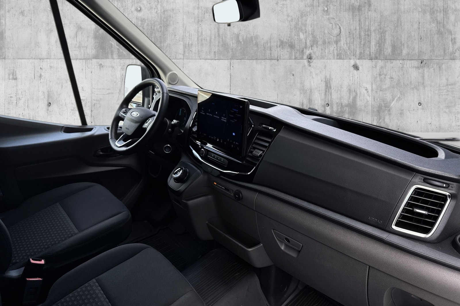 Ford E-Transit 390, 184ps, 2024