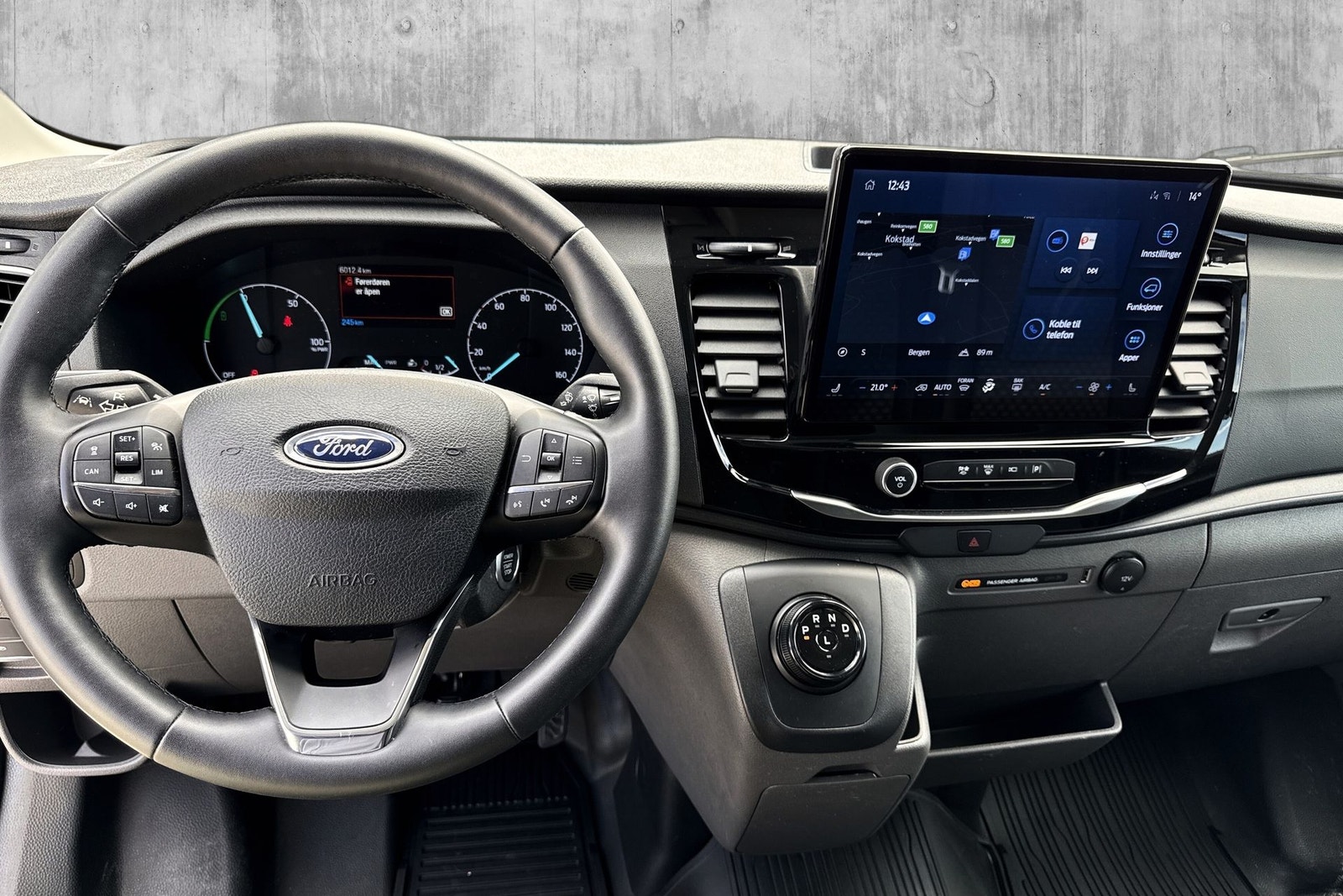 Ford E-Transit 390, 184ps, 2024