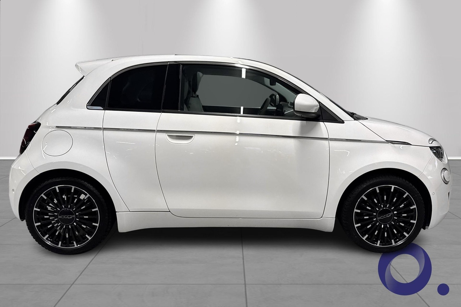 Fiat 500e 3+1 42 kWh, 118ps, 2023