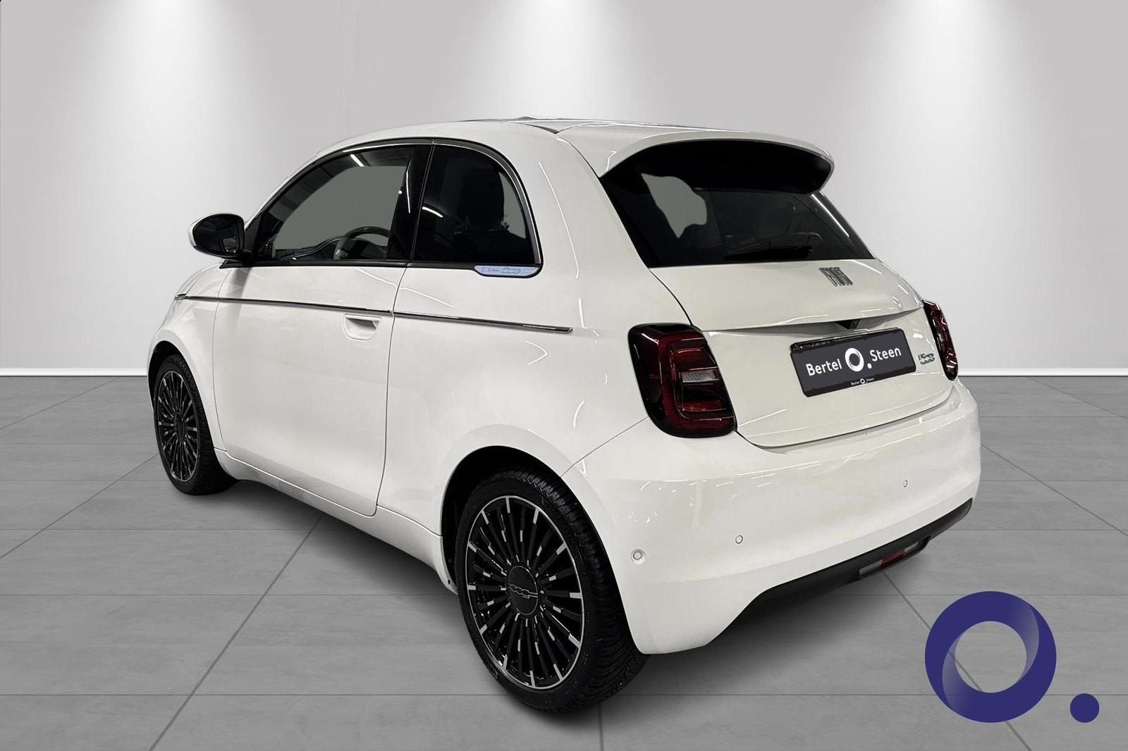Fiat 500e 3+1 42 kWh, 118ps, 2023