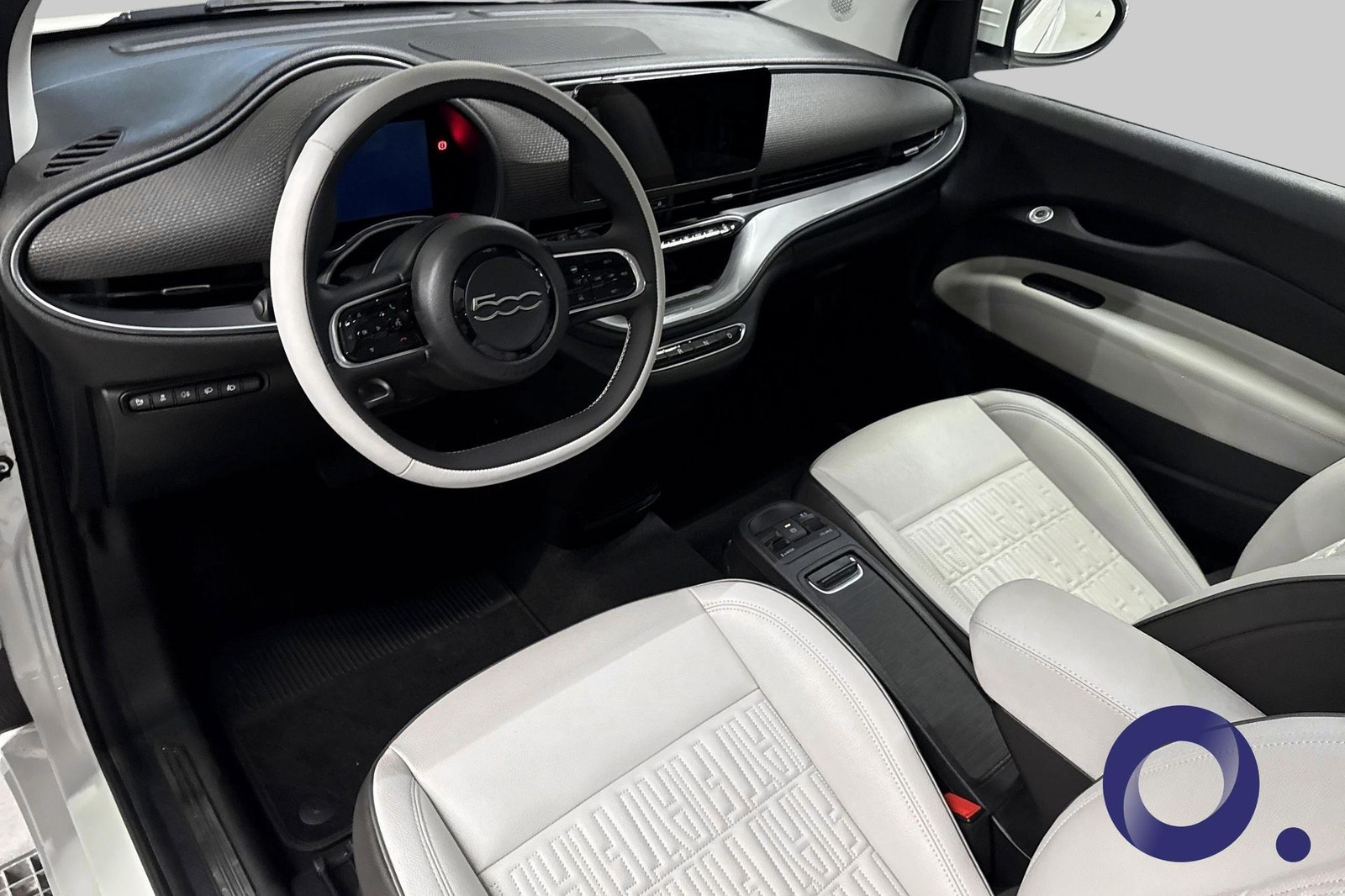 Fiat 500e 3+1 42 kWh, 118ps, 2023