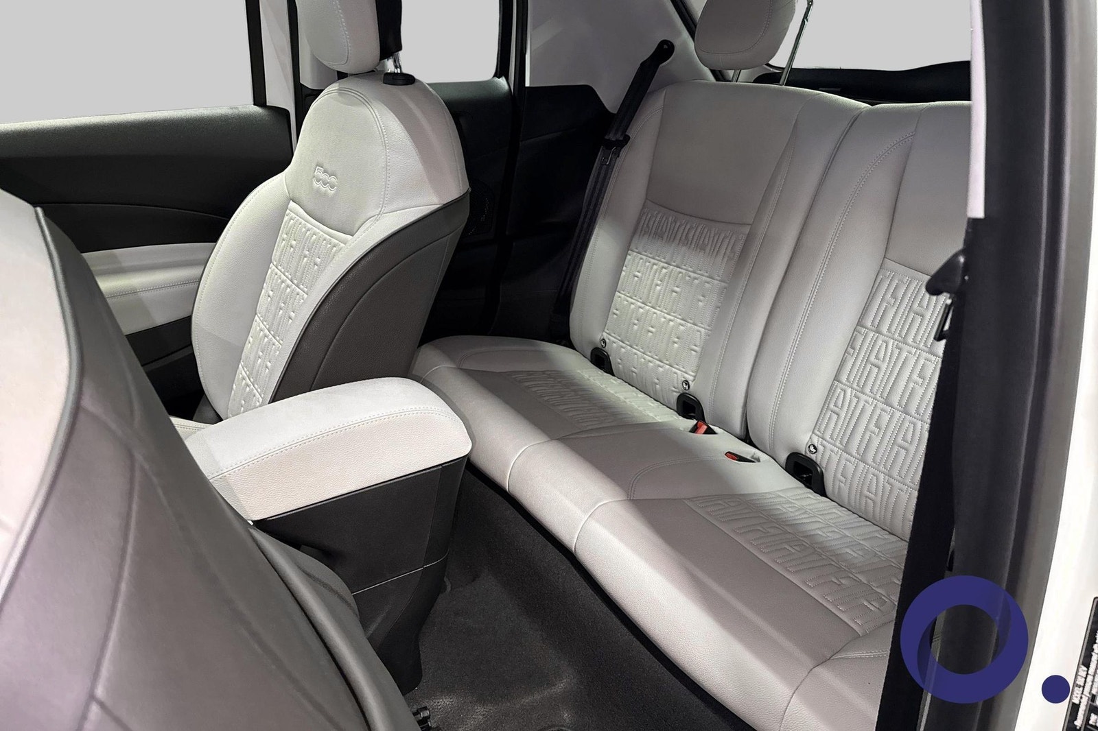 Fiat 500e 3+1 42 kWh, 118ps, 2023