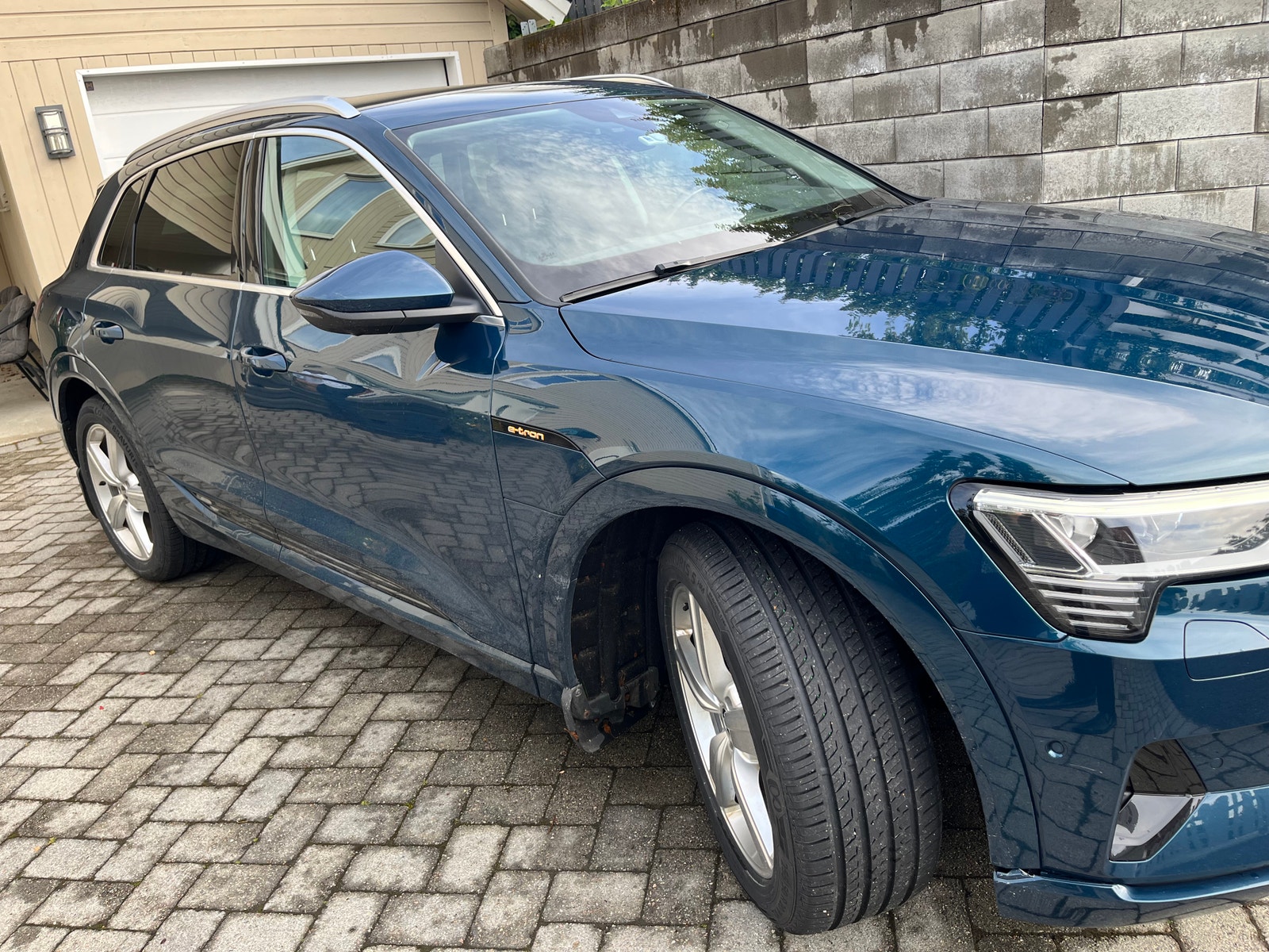 Audi e-tron 50 quattro, 313ps, 2021