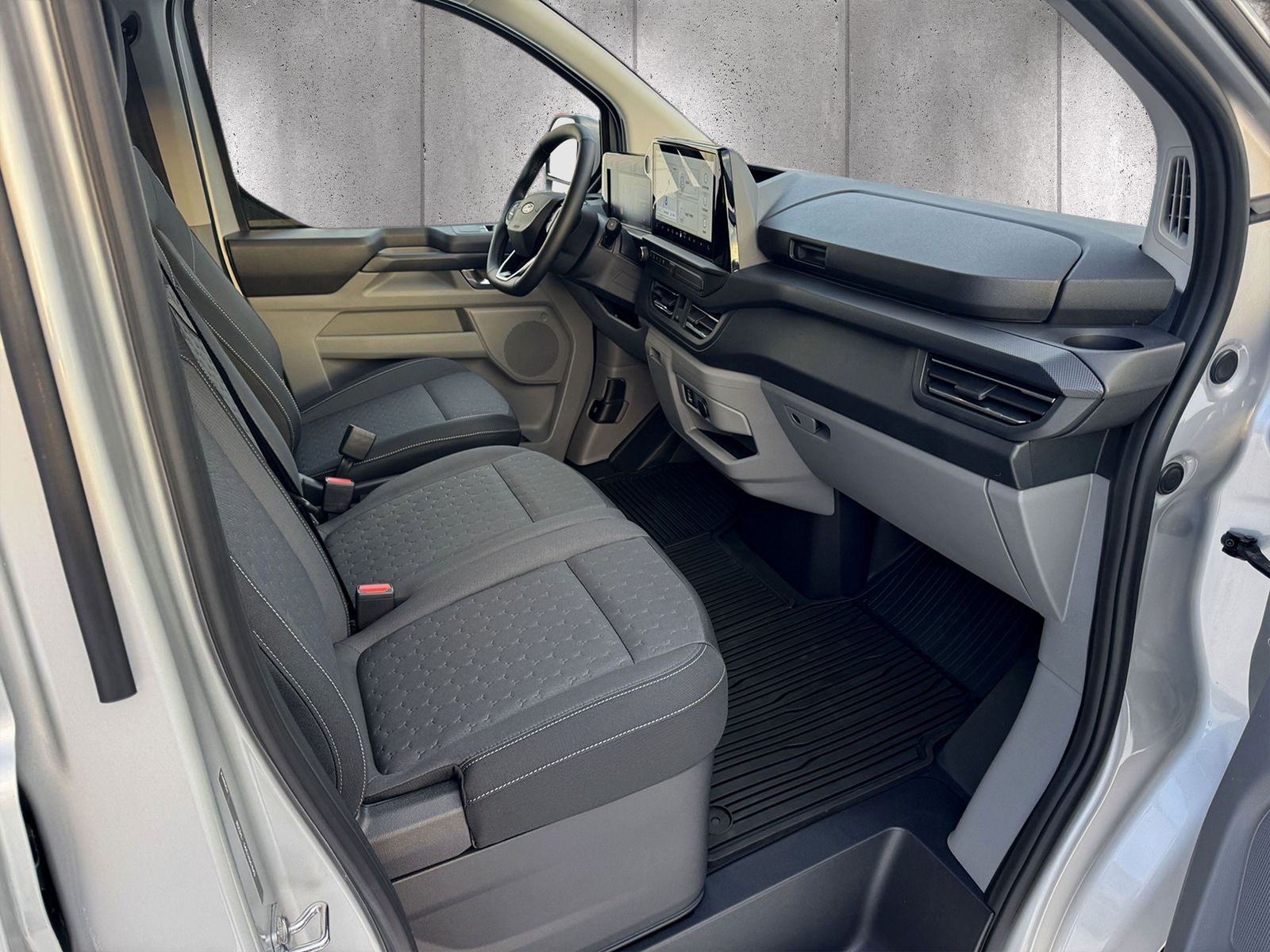 Ford E-Transit Custom 320 82.5 kWh, 218hp, 2024