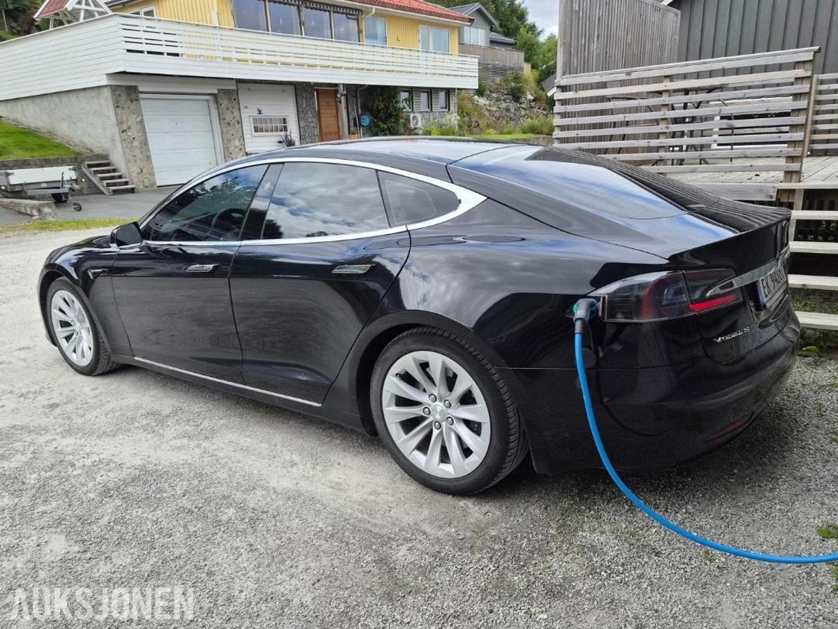 Tesla Model S 75D, 525ps, 2018
