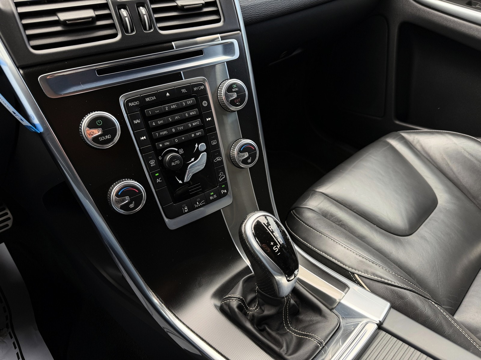Volvo XC60 D4 AWD Geartronic, 181hp, 2015