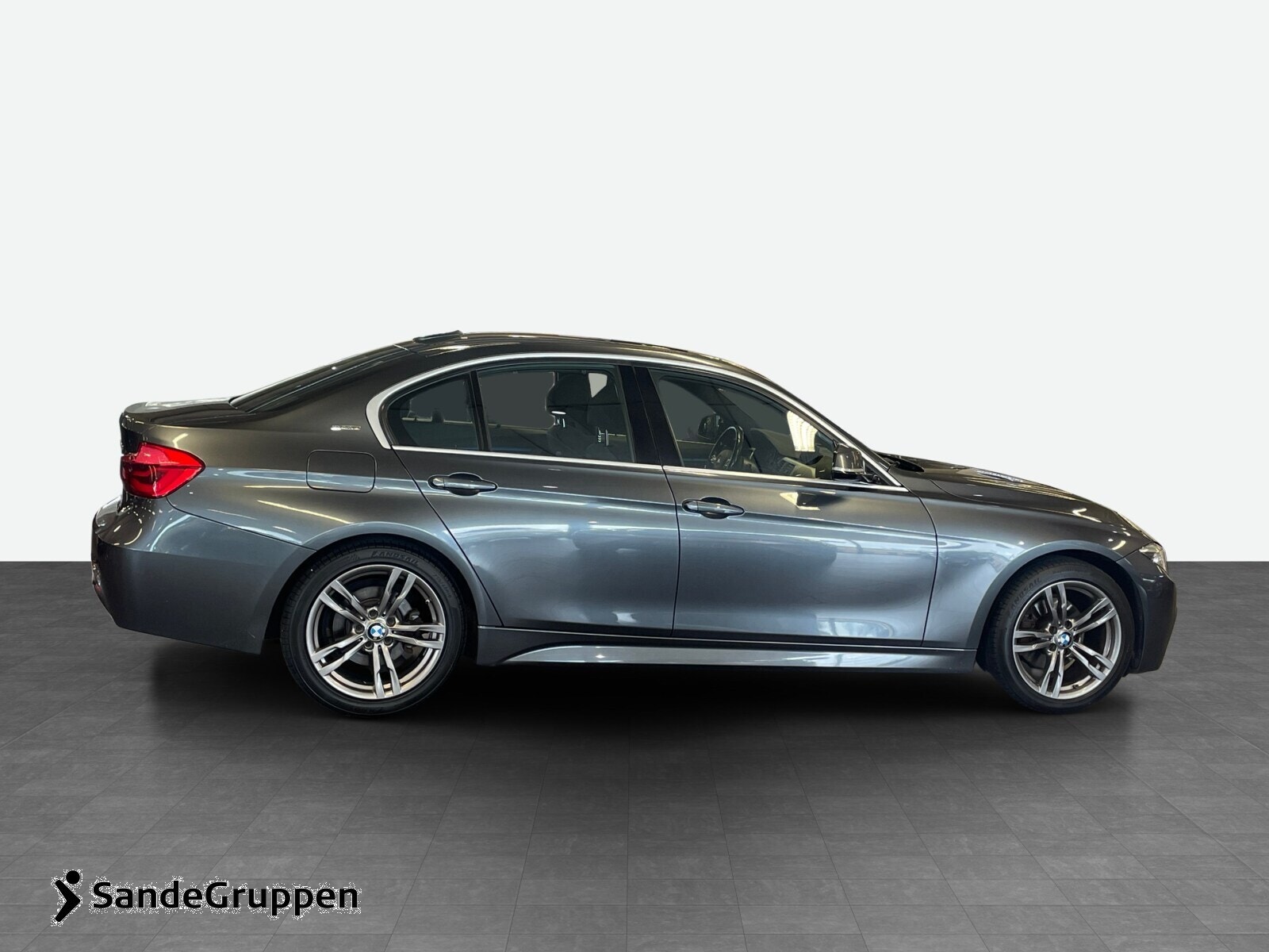 BMW 330e Sedan Steptronic, 252hp, 2016