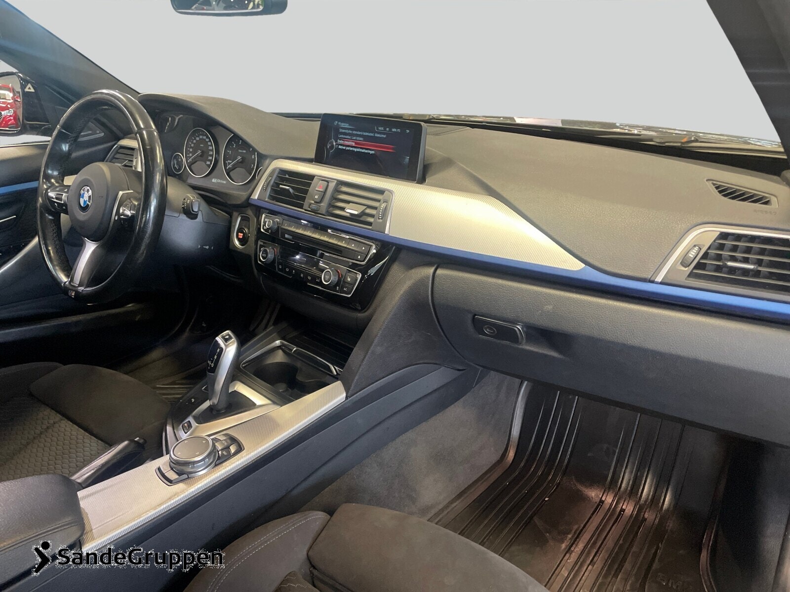 BMW 330e Sedan Steptronic, 252hp, 2016