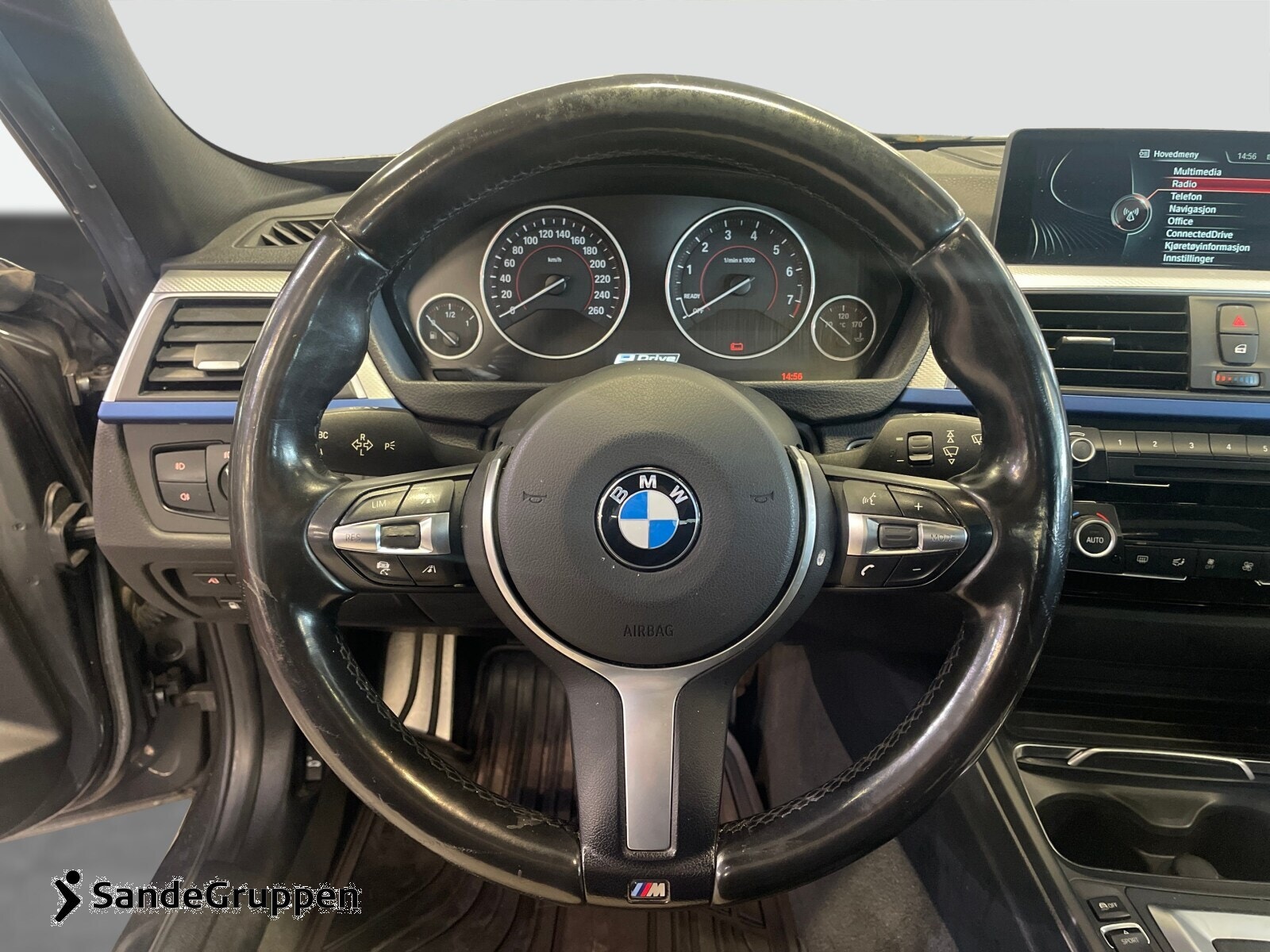 BMW 330e Sedan Steptronic, 252hp, 2016