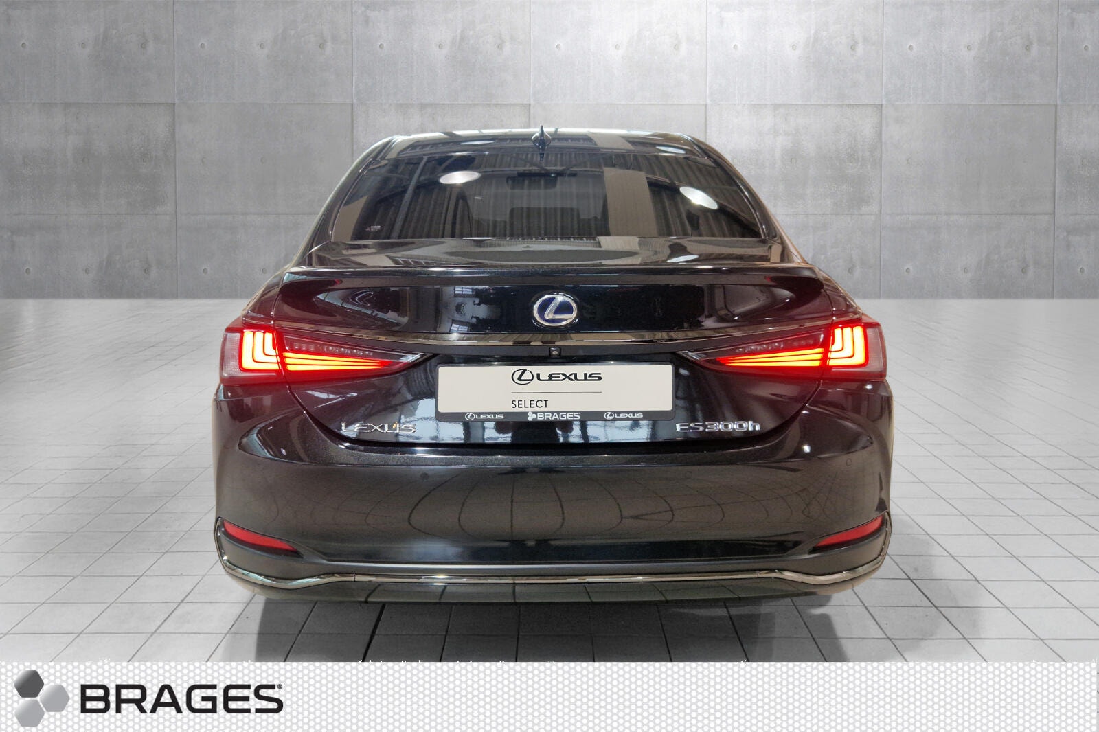 Lexus ES 300h 2.5 E-CVT, 218hp, 2019