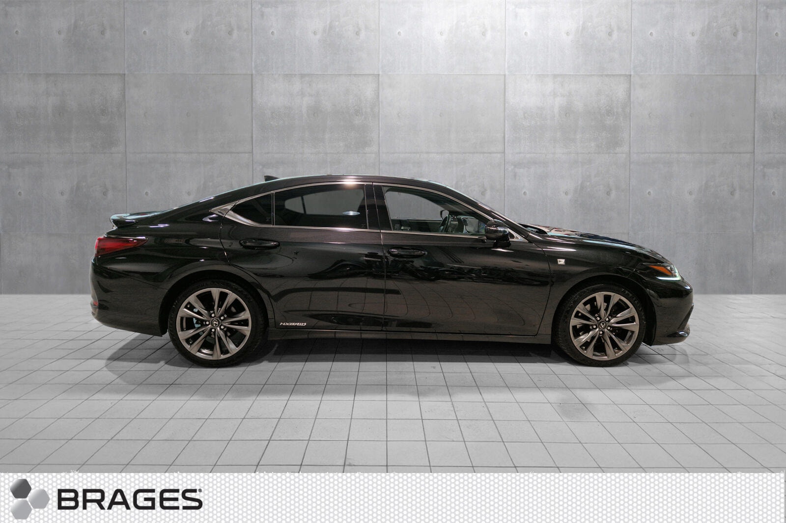 Lexus ES 300h 2.5 E-CVT, 218hp, 2019
