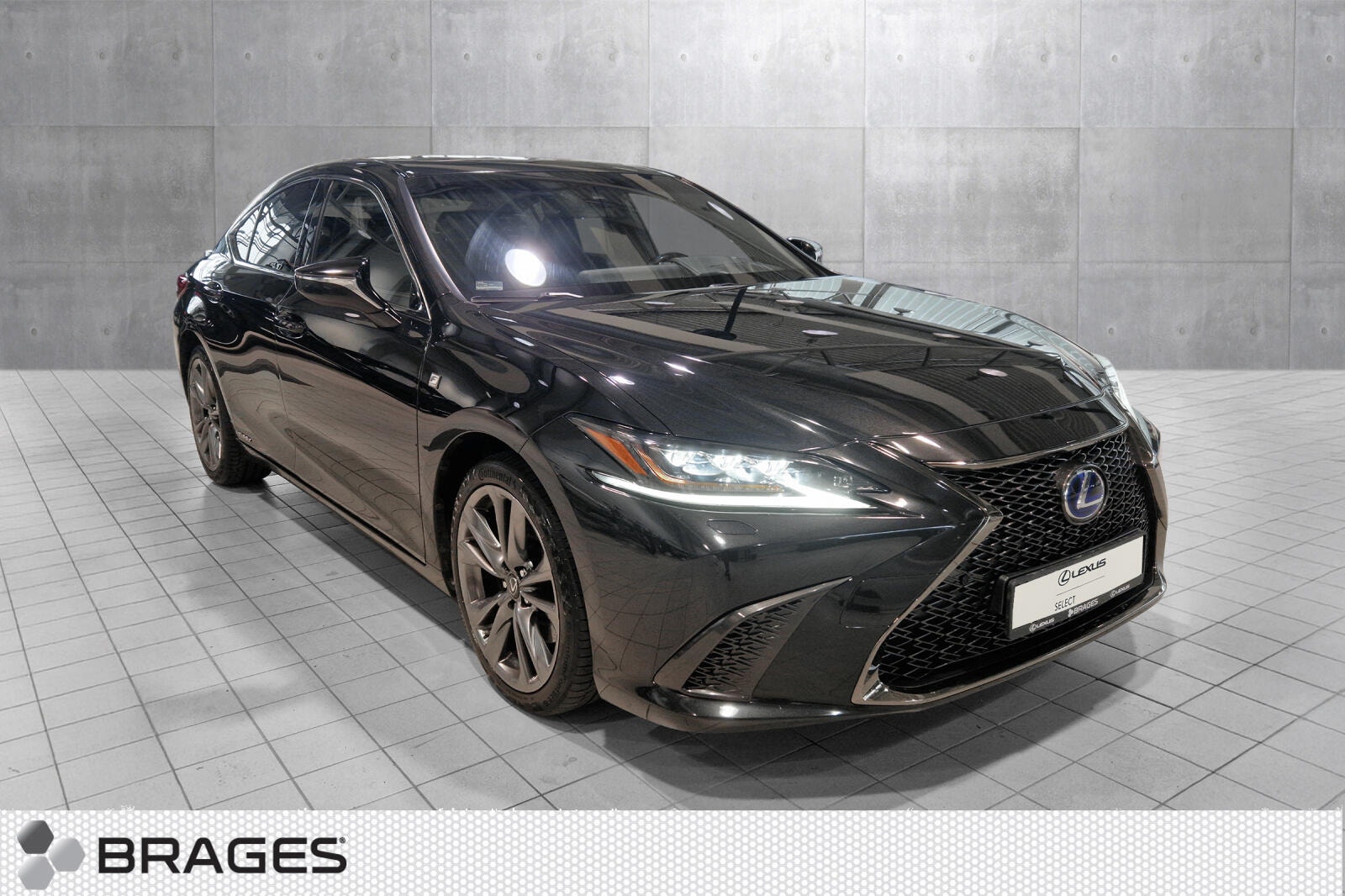 Lexus ES 300h 2.5 E-CVT, 218hp, 2019