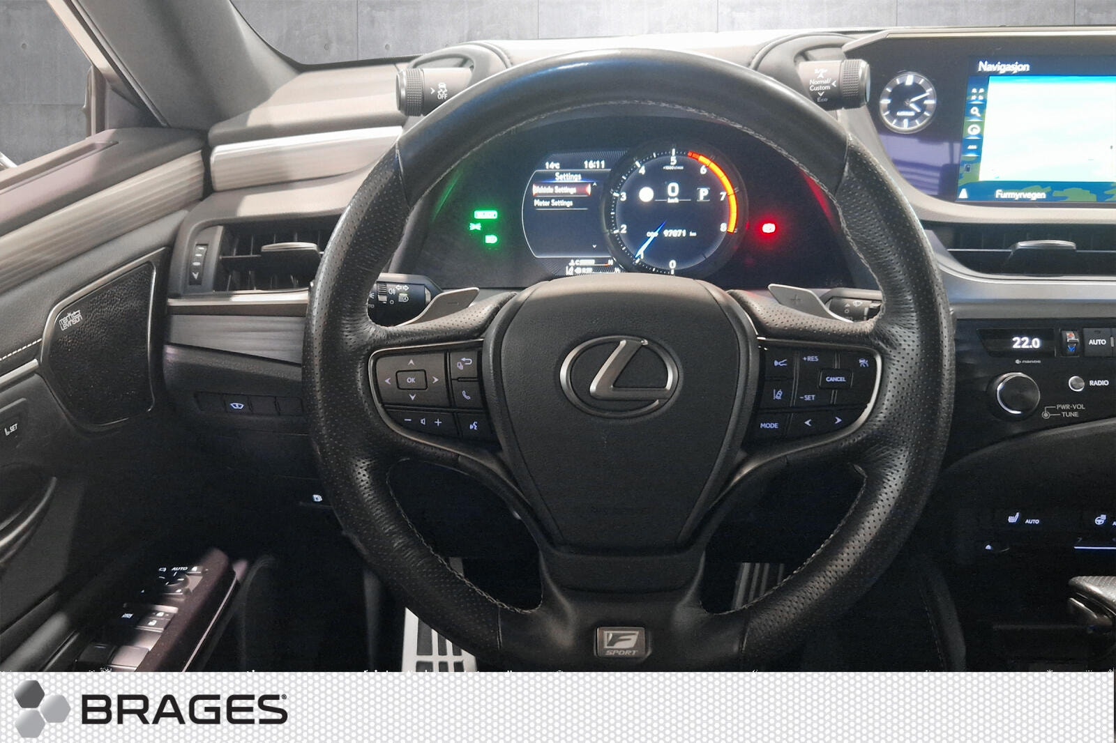 Lexus ES 300h 2.5 E-CVT, 218hp, 2019