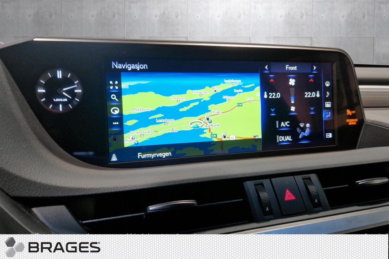 Lexus ES 300h 2.5 E-CVT, 218hp, 2019