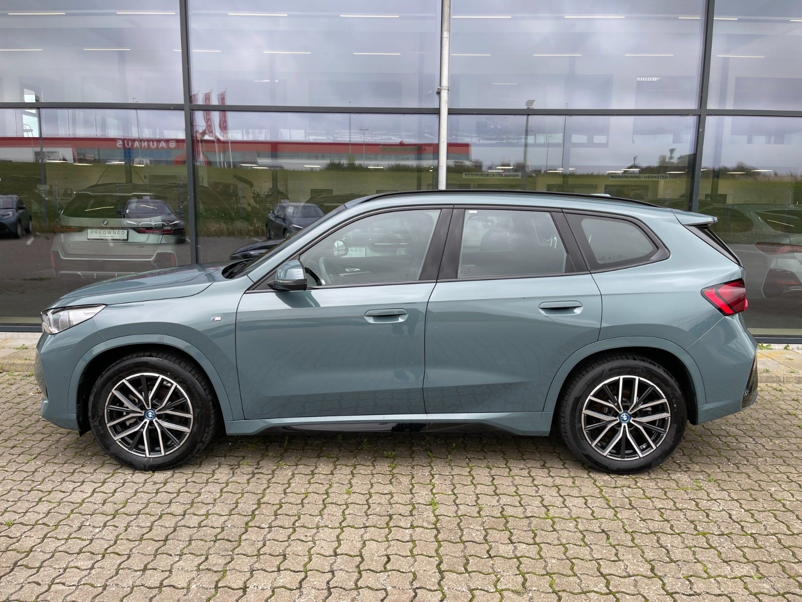 BMW iX1 eDrive20, 204hk, 2025