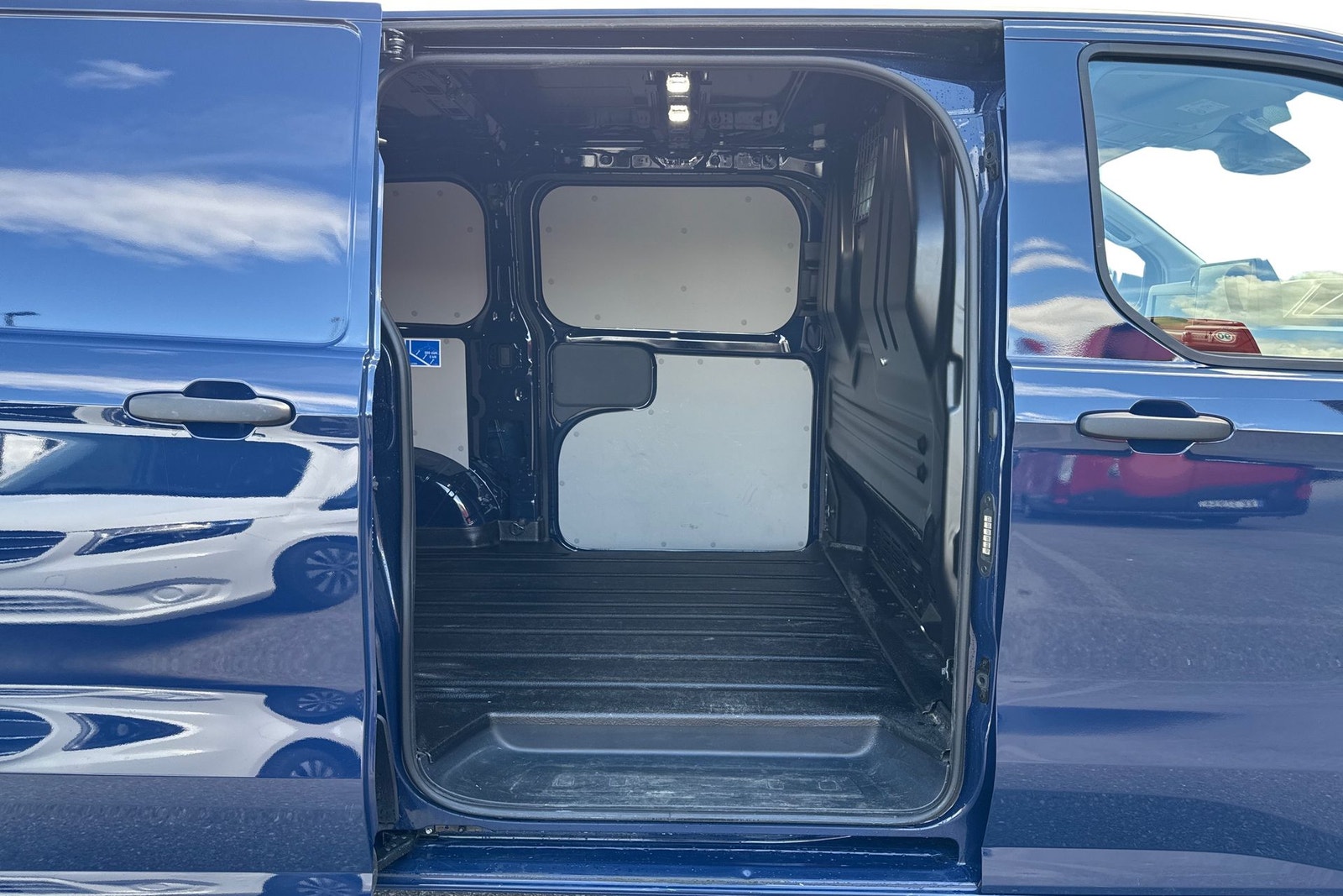 Ford Transit Custom 320 2.0 EcoBlue AWD SelectShift, 8-trins, 170ps, 2025