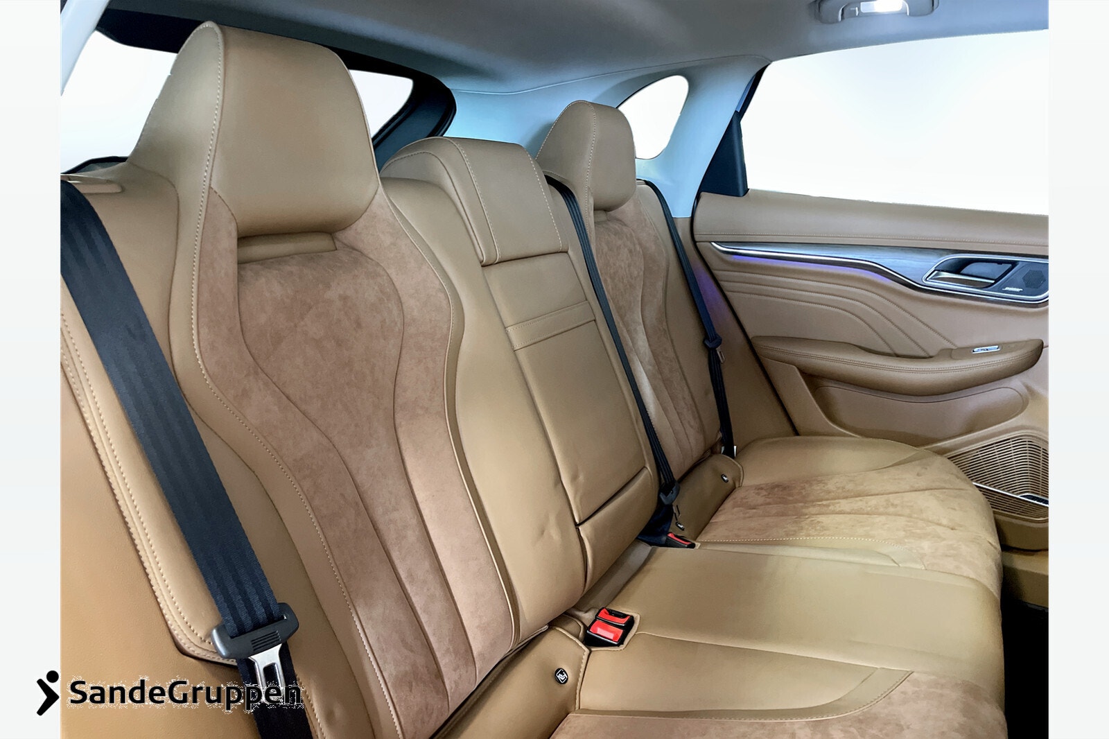 MG Marvel R Performance Automatisk, 288hk, 2024