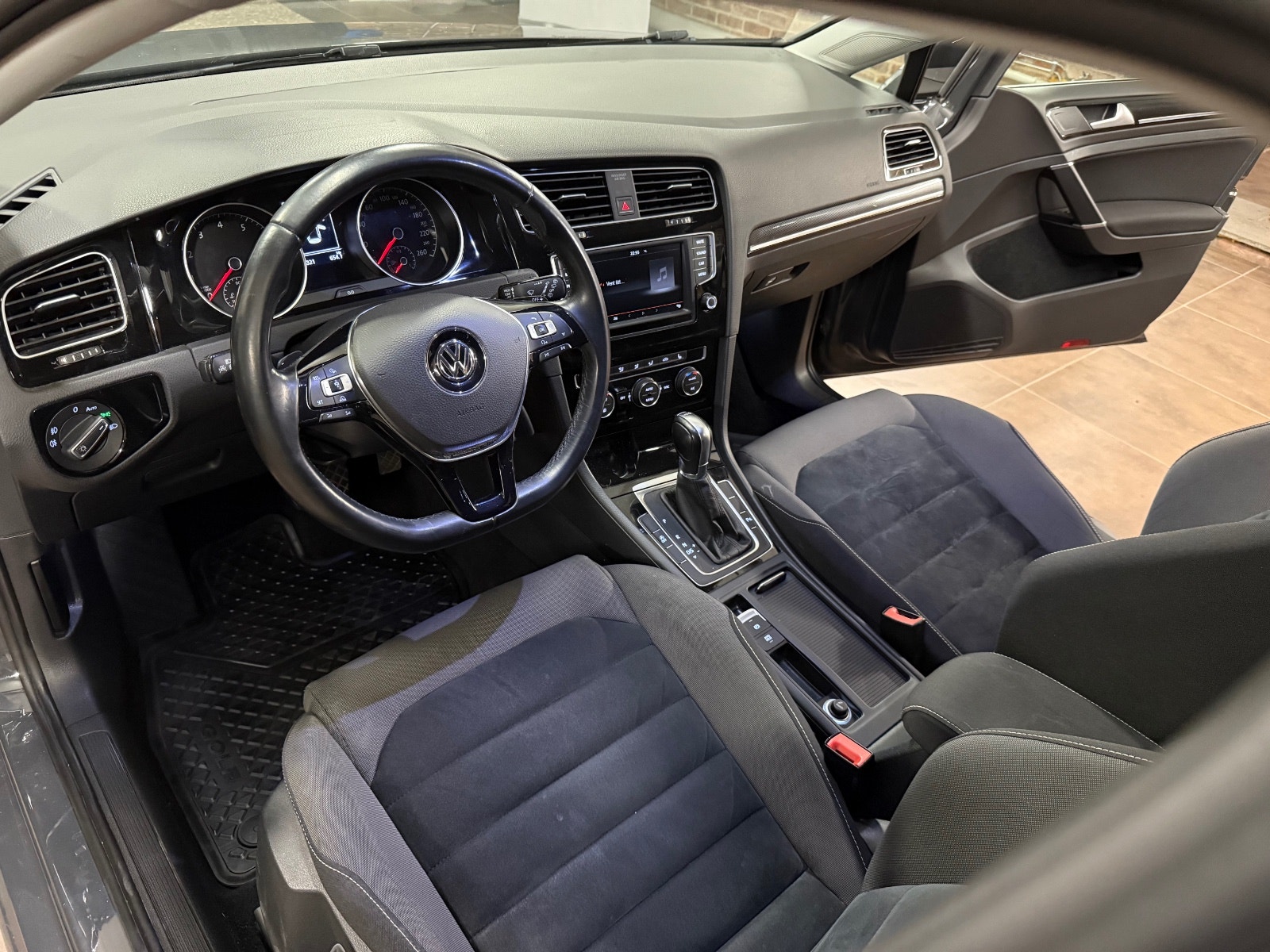 Volkswagen Golf Variant 1.4 TSI BMT DSG Sequential, 7-trins, 150ps, 2016