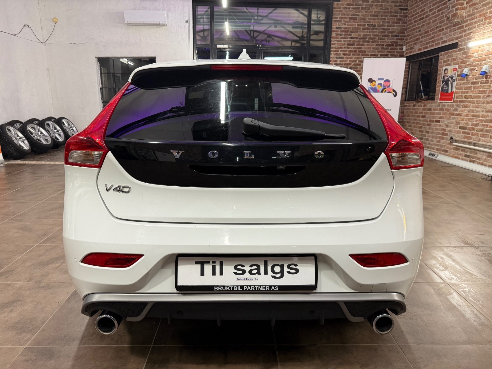 Volvo V40 D2 Manual, 6-trins, 120ps, 2017