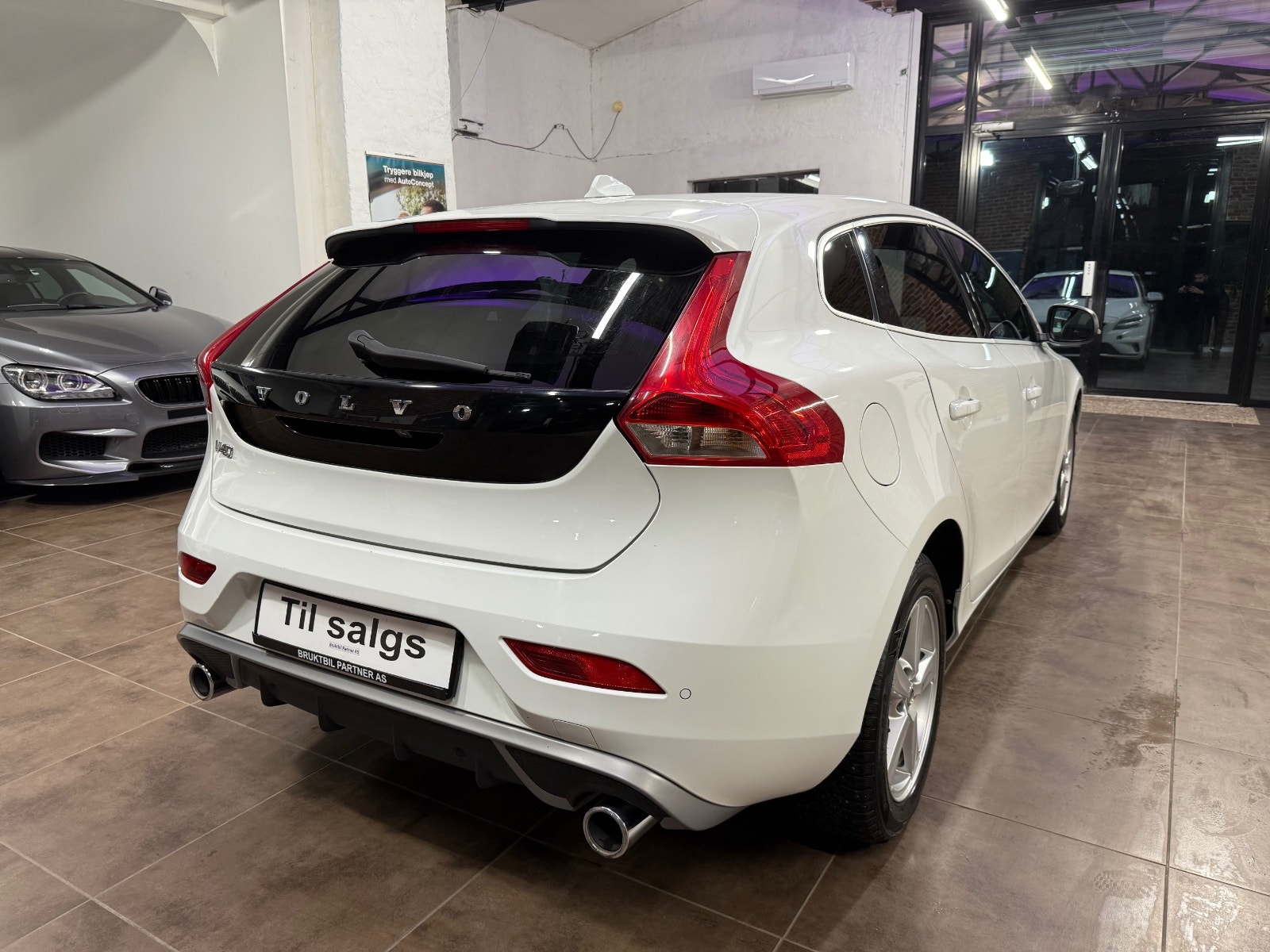 Volvo V40 D2 Manual, 6-trins, 120ps, 2017