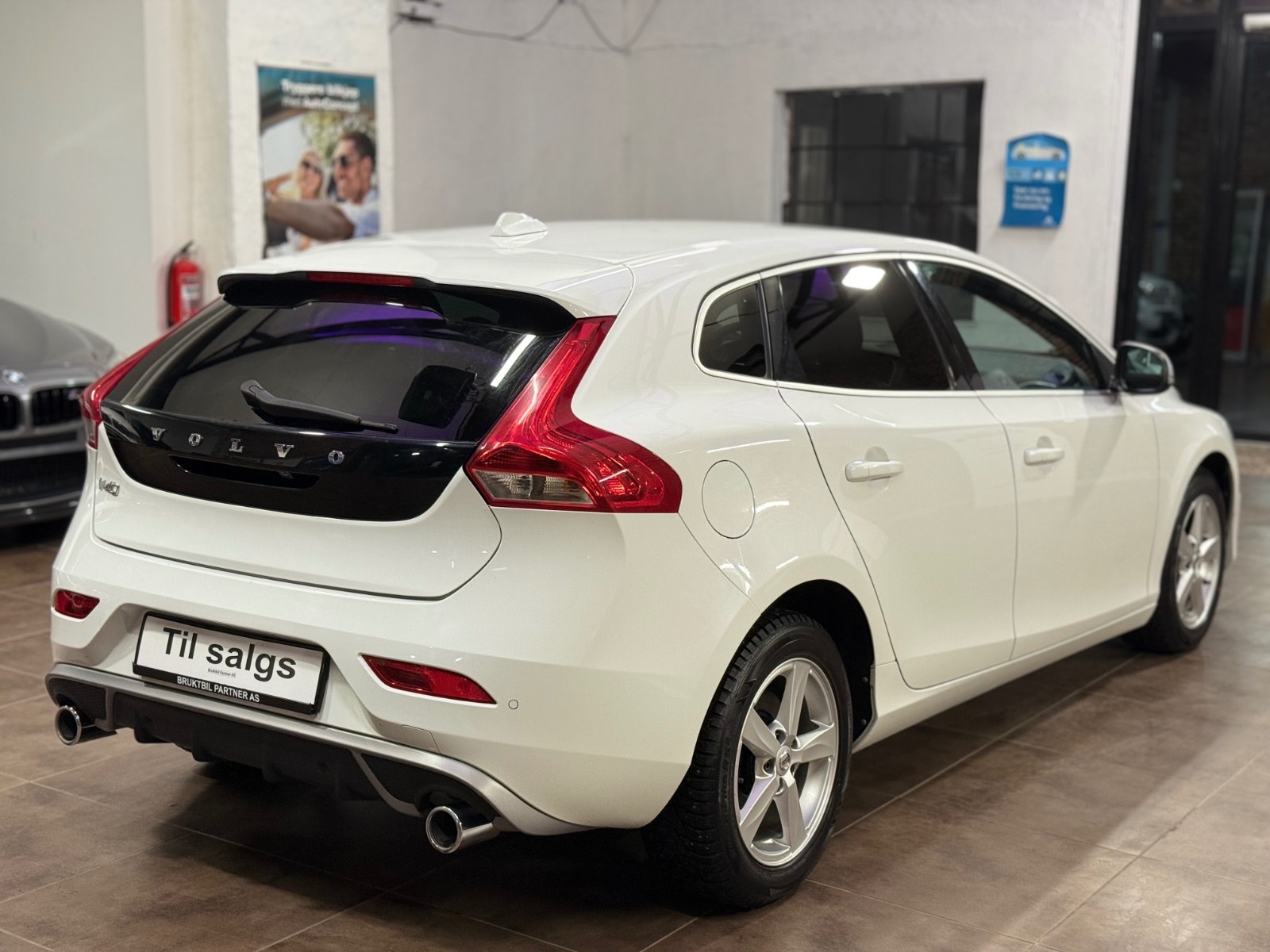 Volvo V40 D2 Manual, 6-trins, 120ps, 2017