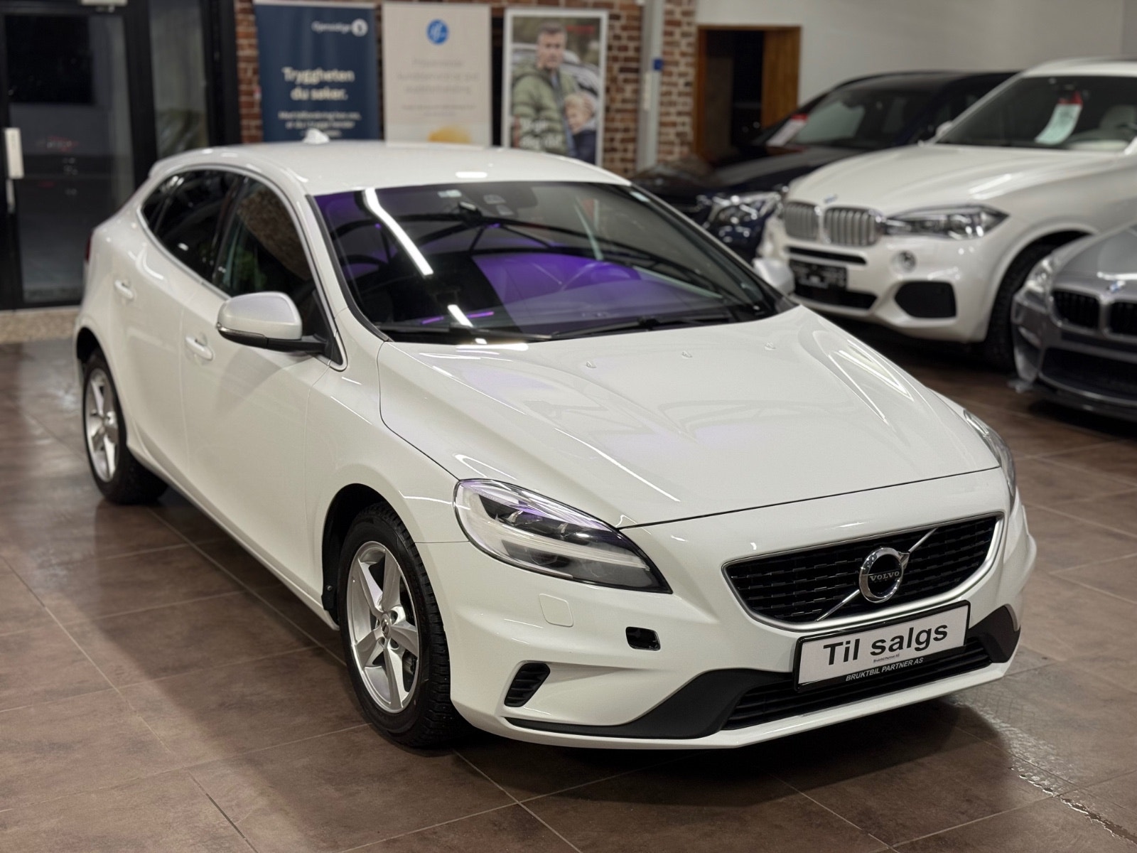 Volvo V40 D2 Manual, 6-trins, 120ps, 2017