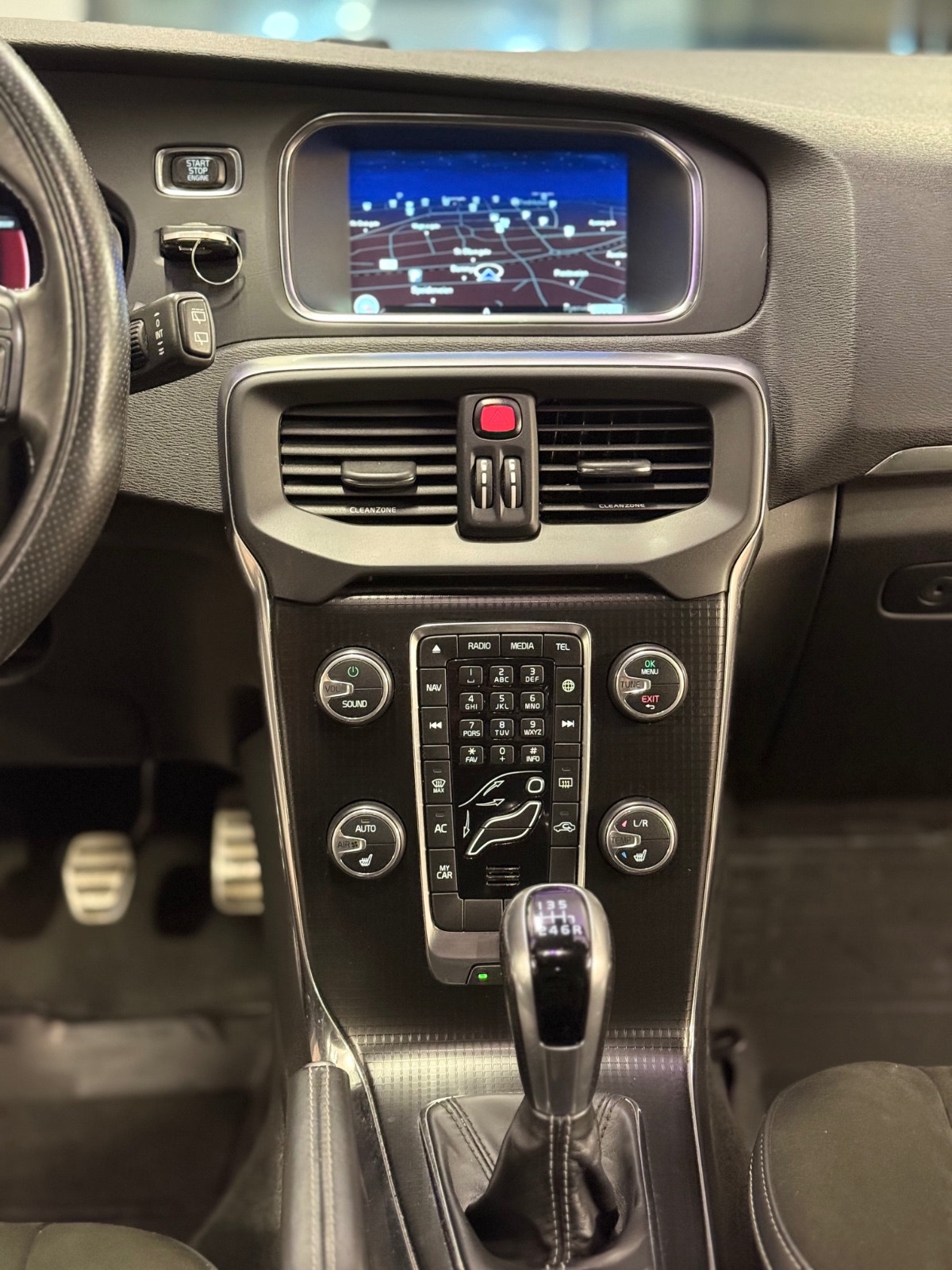 Volvo V40 D2 Manual, 6-trins, 120ps, 2017