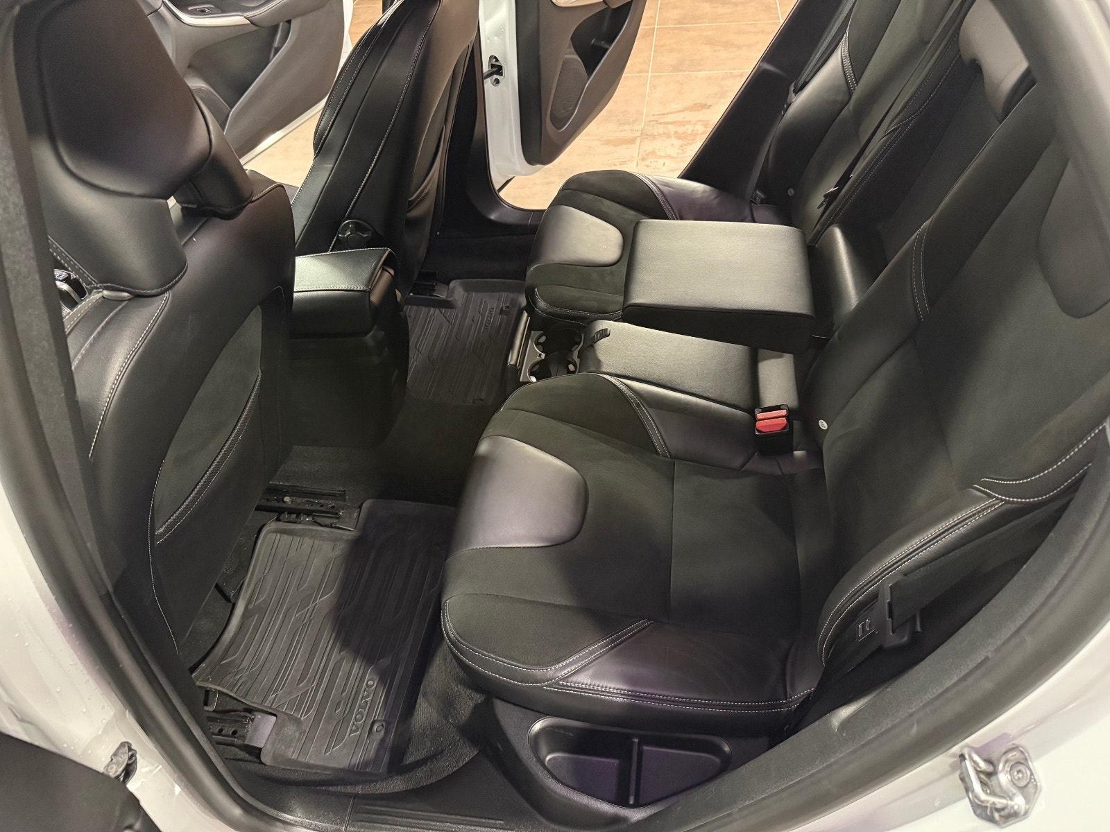 Volvo V40 D2 Manual, 6-trins, 120ps, 2017