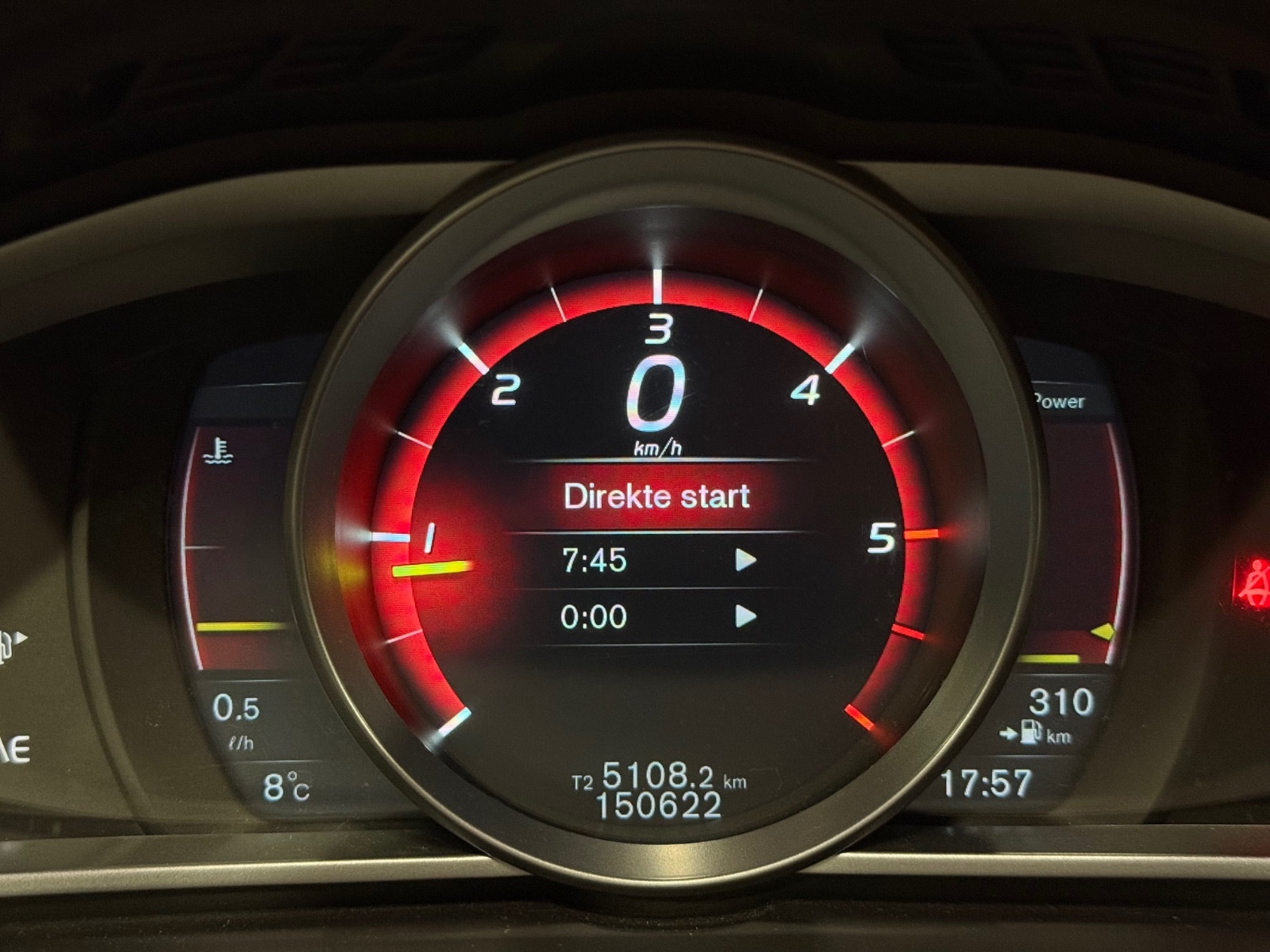 Volvo V40 D2 Manual, 6-trins, 120ps, 2017