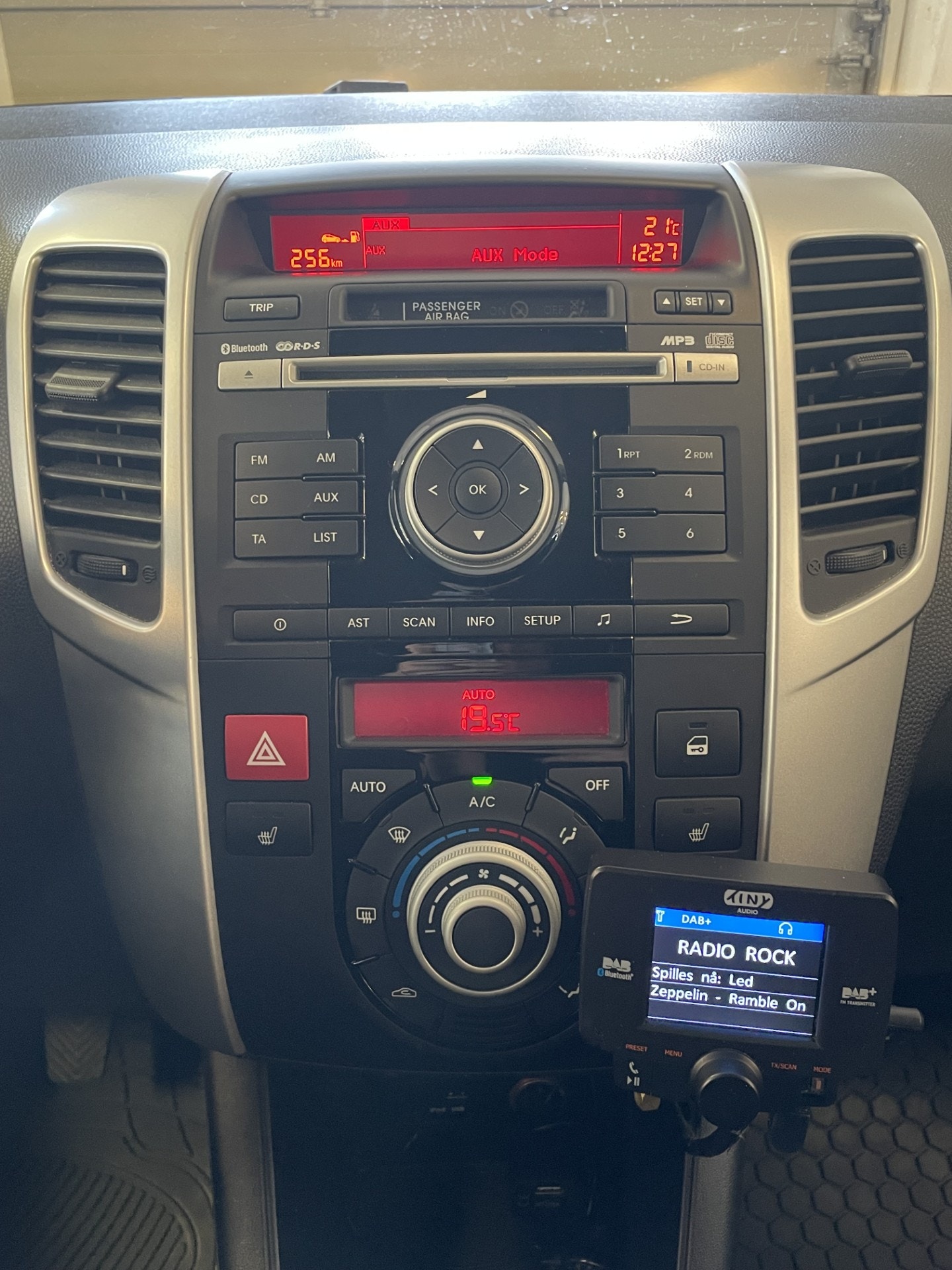 Kia Venga 1.4 CVVT Manual, 90hp, 2013
