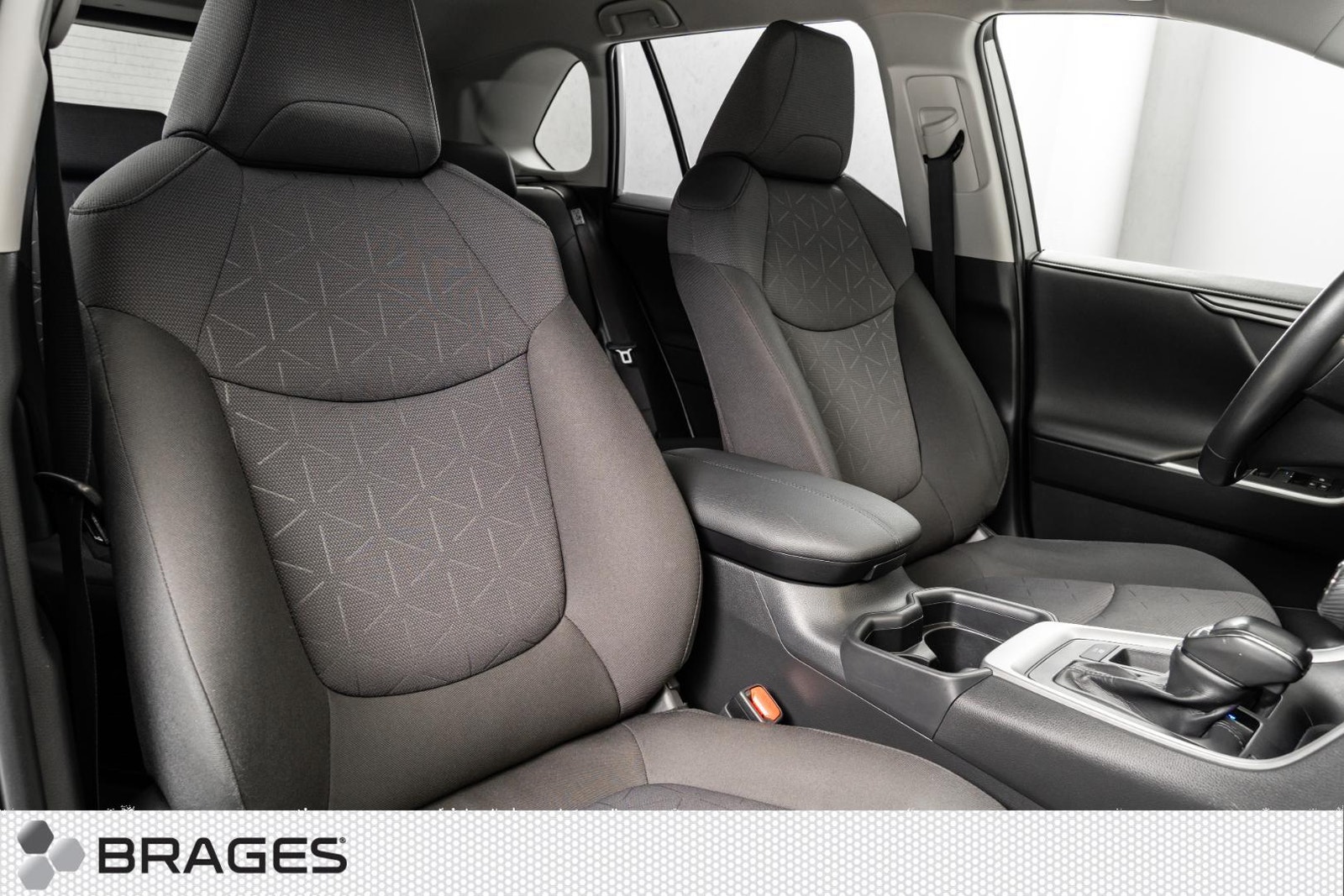 Toyota RAV4 Hybrid E-CVT, 218ps, 2020