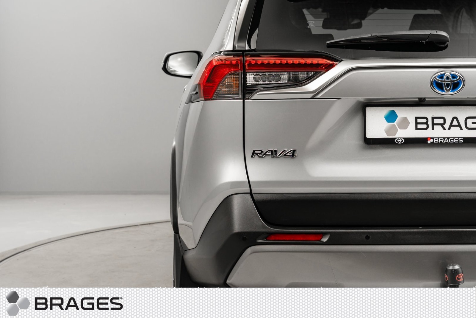 Toyota RAV4 Hybrid E-CVT, 218ps, 2020