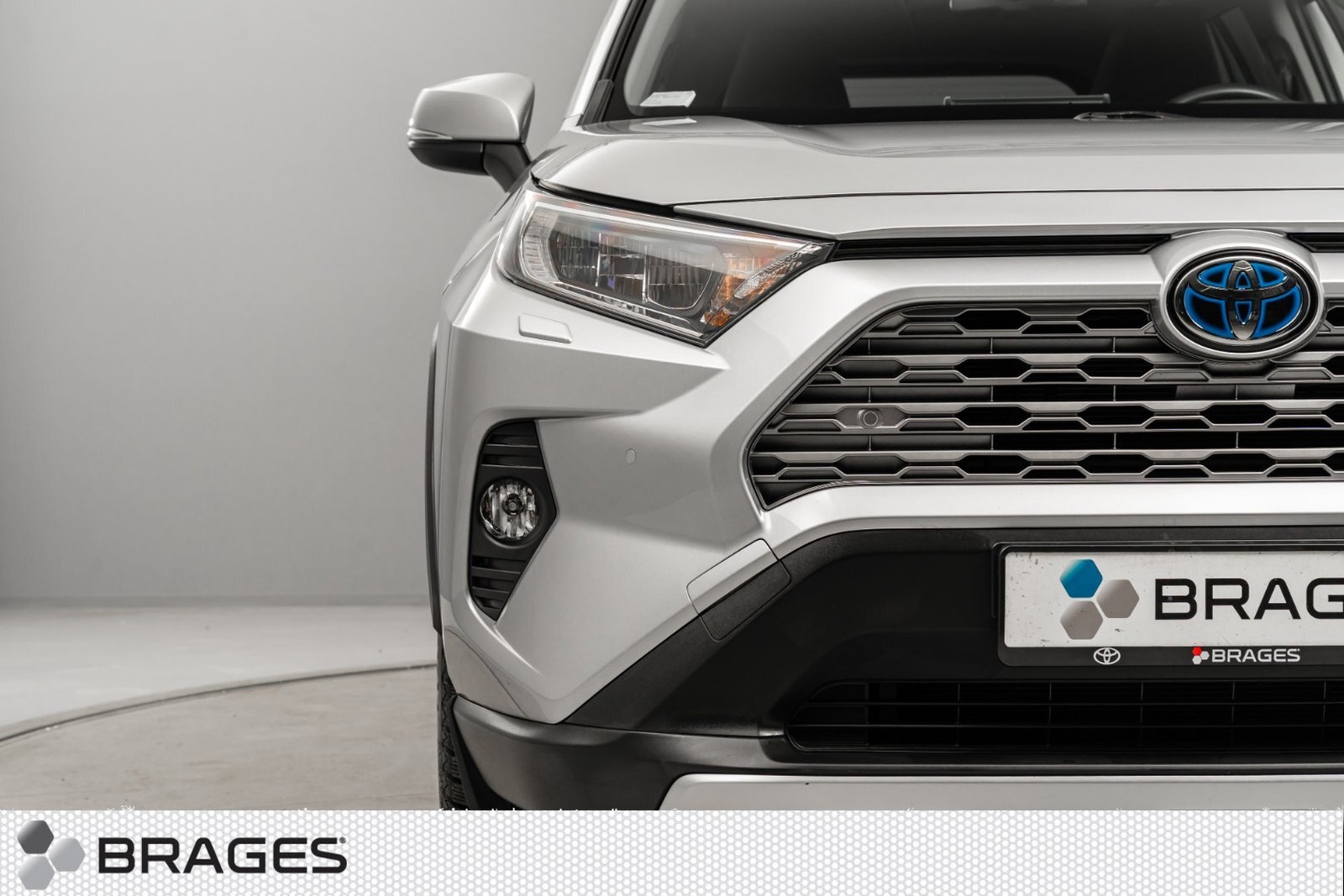 Toyota RAV4 Hybrid E-CVT, 218ps, 2020