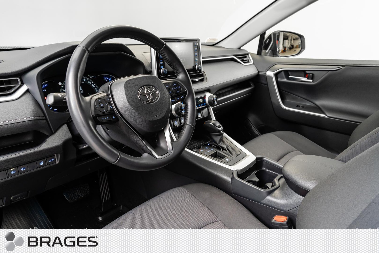 Toyota RAV4 Hybrid E-CVT, 218ps, 2020