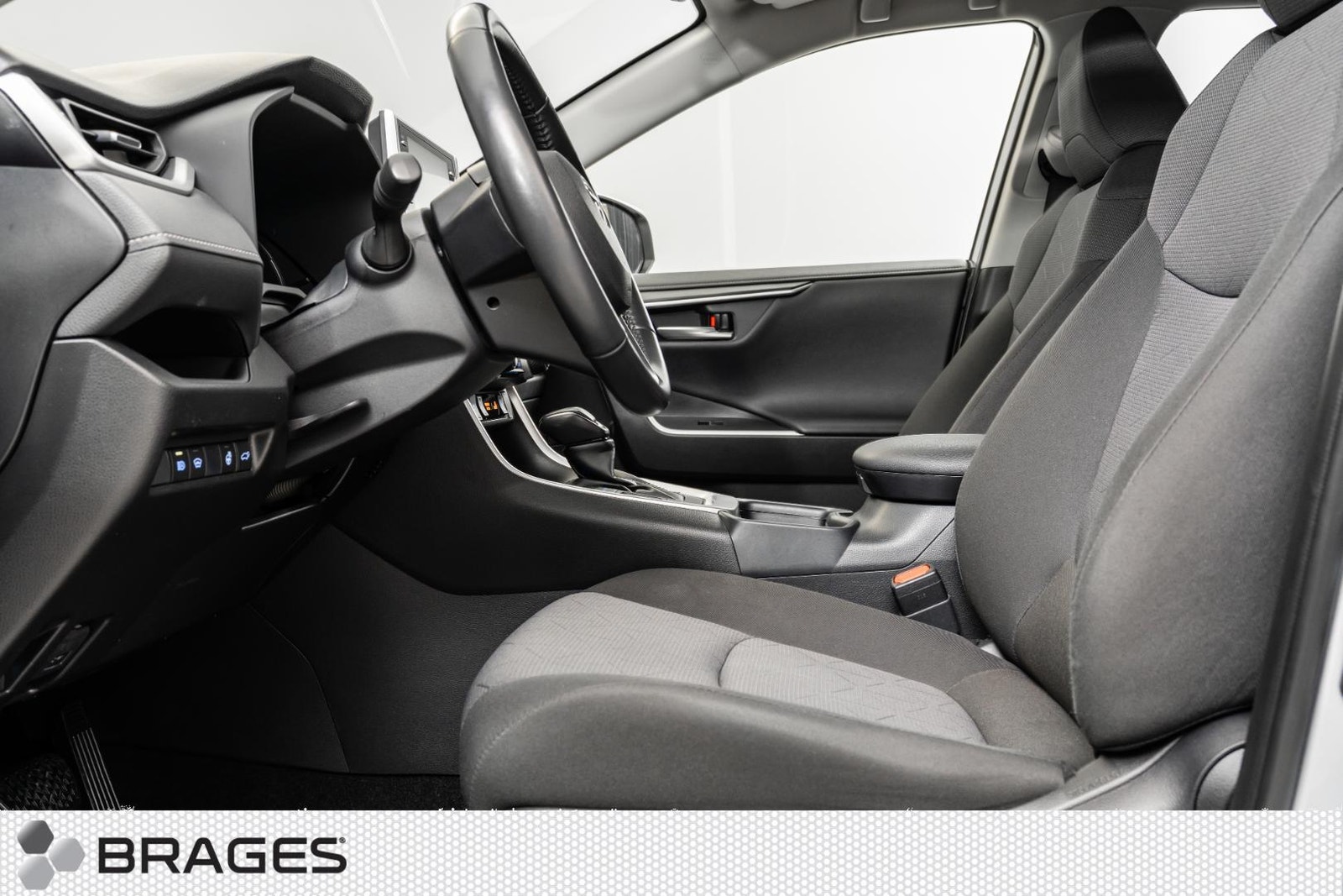 Toyota RAV4 Hybrid E-CVT, 218ps, 2020