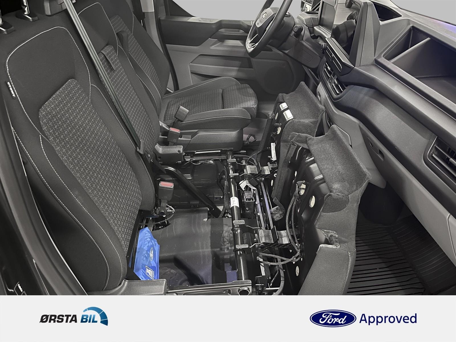 Ford Transit Custom 320 2.0 EcoBlue AWD SelectShift, 136hp, 2025