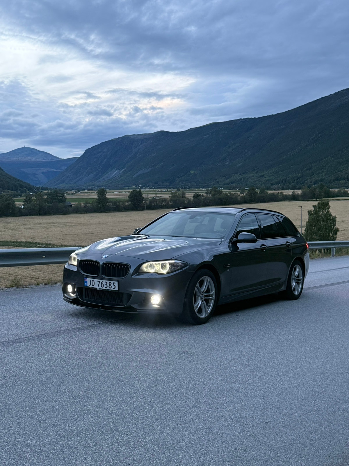 BMW 520d xDrive Touring Steptronic, 190hp, 2016