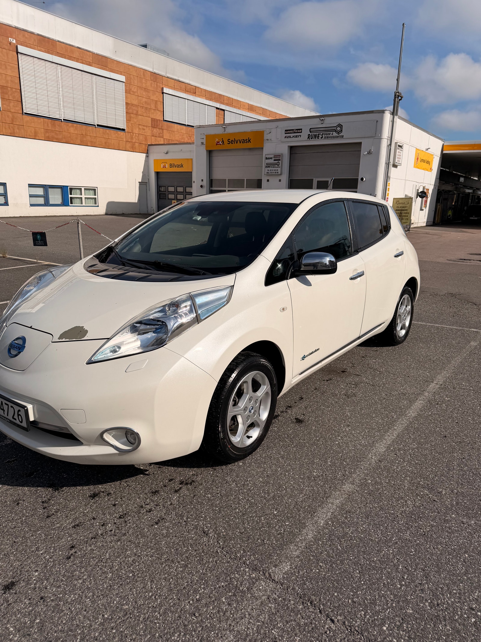 Nissan Leaf 24 kWh, 109ps, 2014