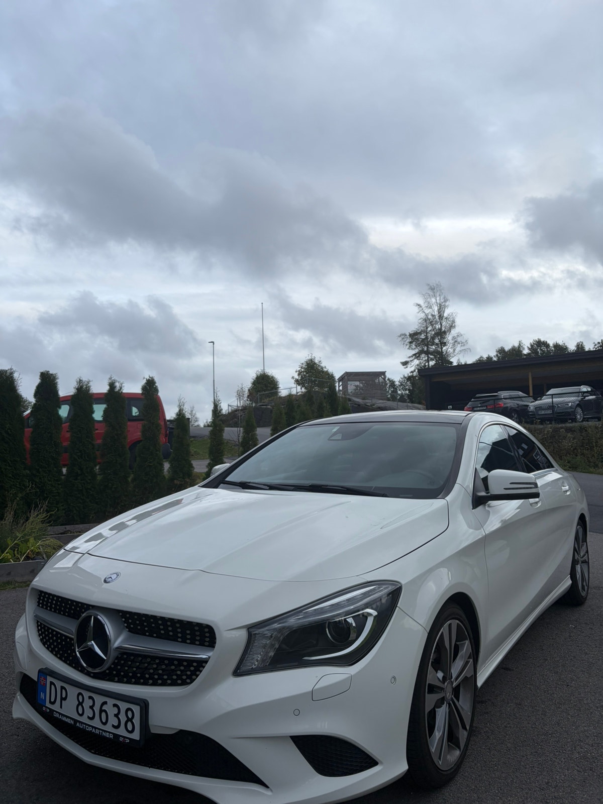 Mercedes-Benz CLA 180 7G-DCT, 122hp, 2015
